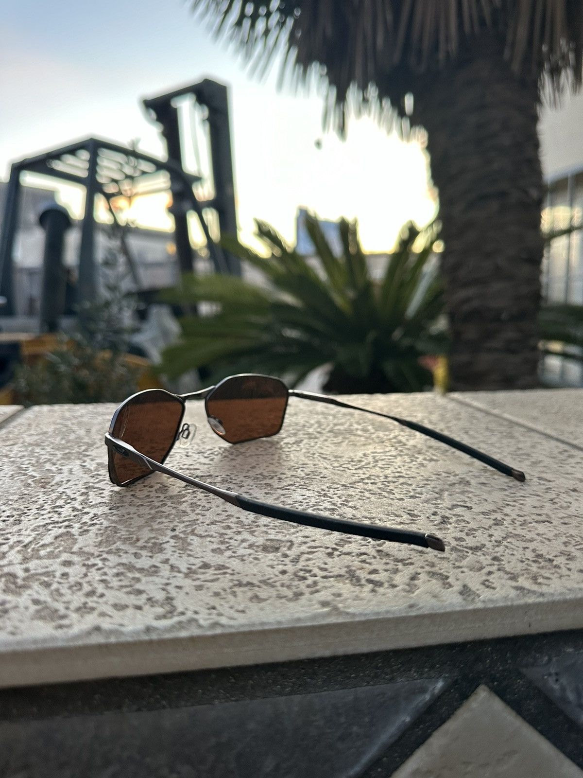 Oakley Sunglasses Brown OO6047