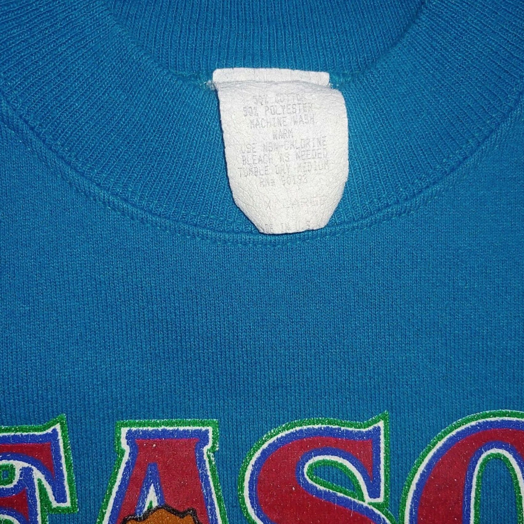 Vintage VINTAGE Seasons Greetings Sweatshirt Large XL Turquoise Crewneck Holly Bear Wreath Graphic Unisex Adults Christmas Holiday Retro Size US XL / EU 56 / 4 - 4 Thumbnail