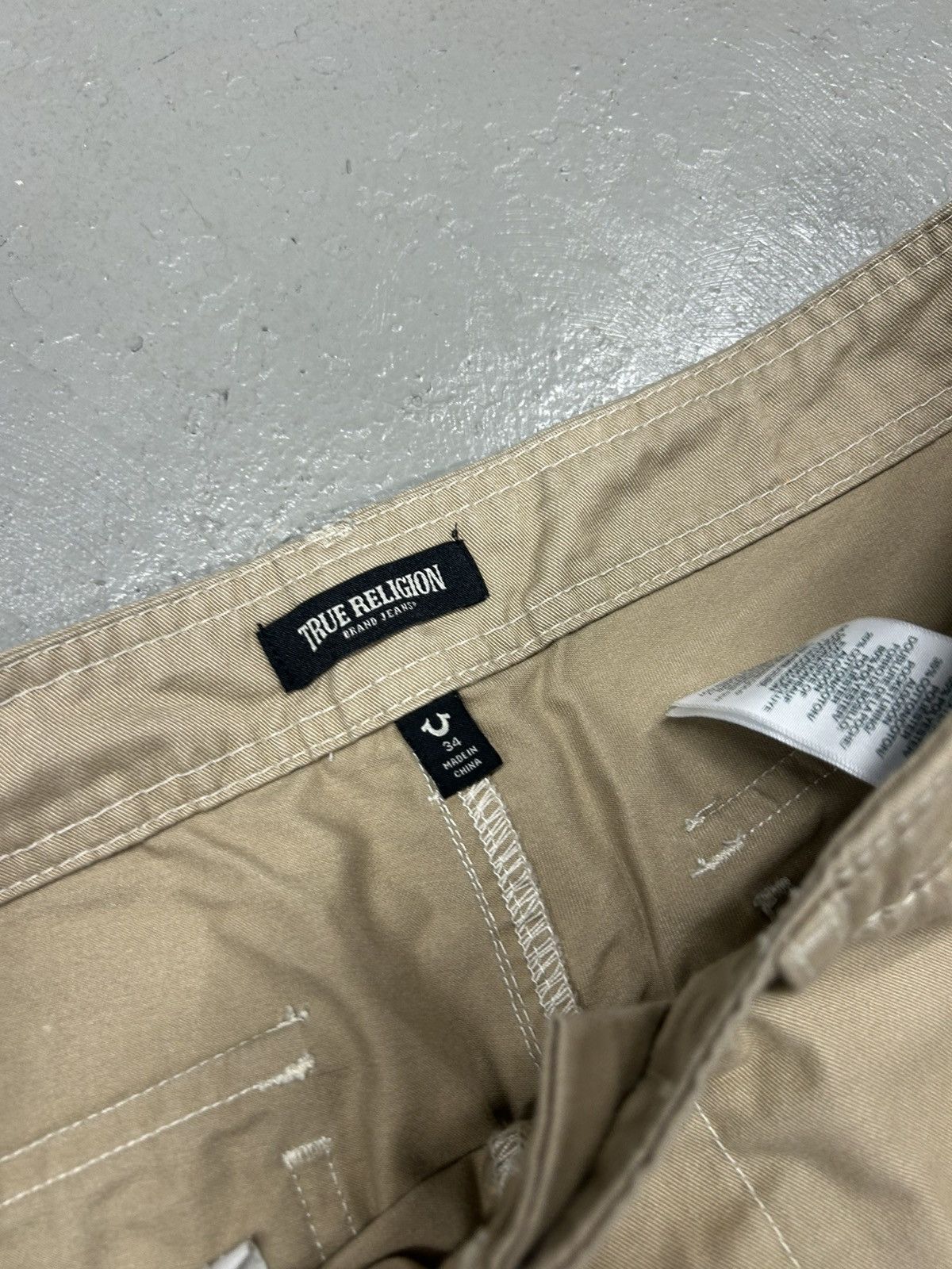 True Religion True religion cargo khaki pants 34 Size US 31 - 4 Thumbnail