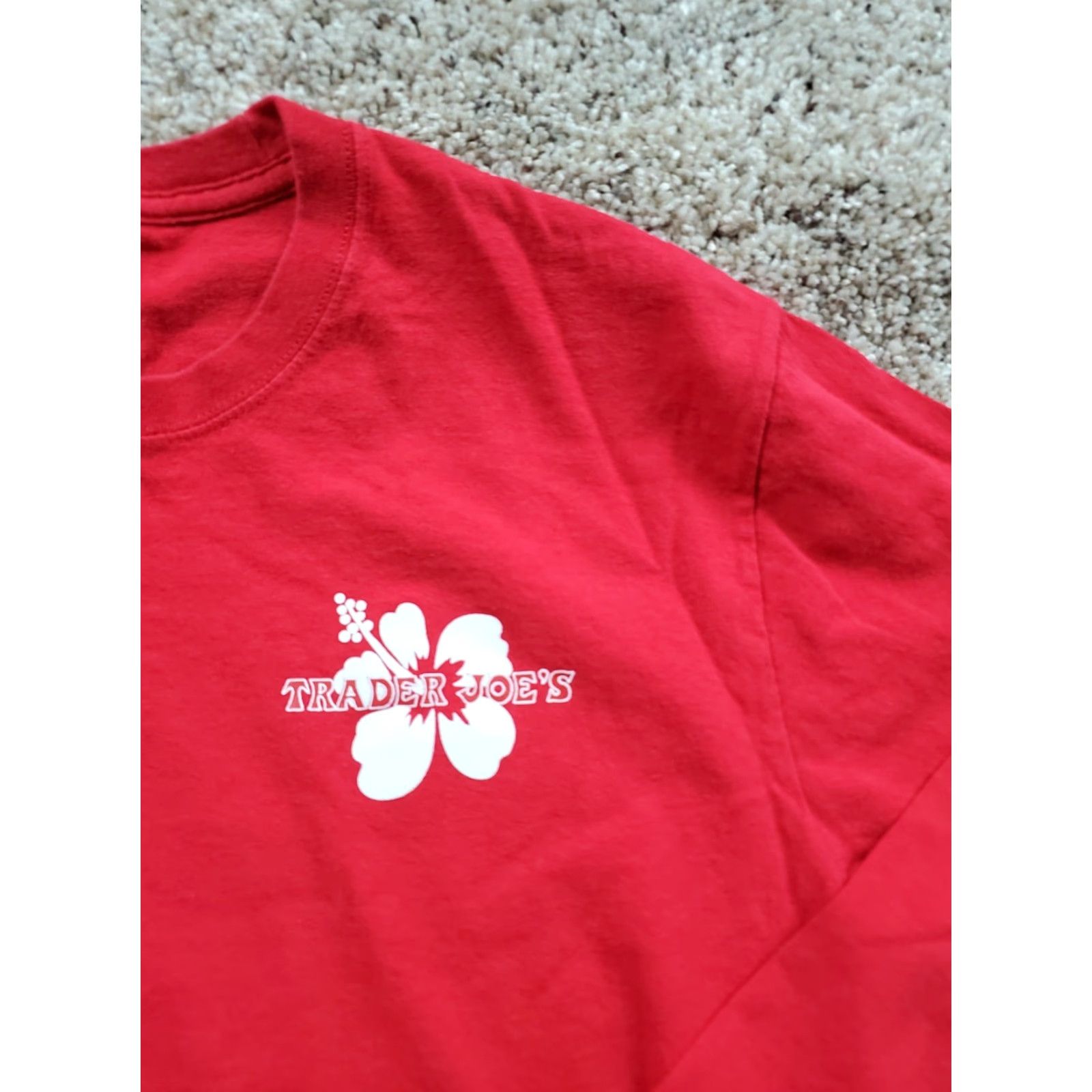 Vintage Trader Joes Shirt Mens L Red Crew Neck Long Sleeve Hibiscus Logo Graphic Print Size US L / EU 52-54 / 3 - 4 Thumbnail