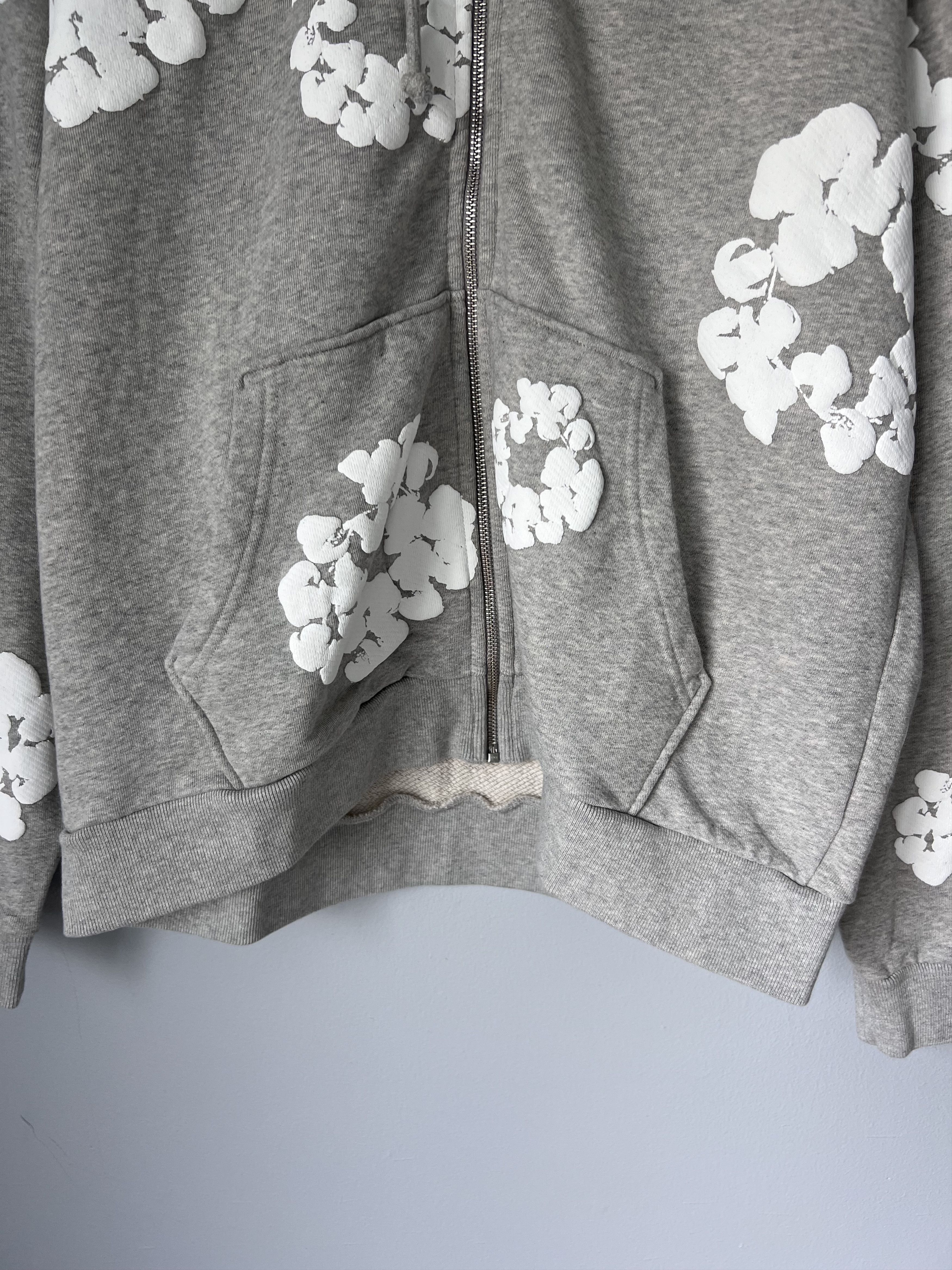 DENIM TEARS Denim Tears Cotton Wreath Zip Hoodie in Gray Size US M / EU 48-50 / 2 - 3 Thumbnail