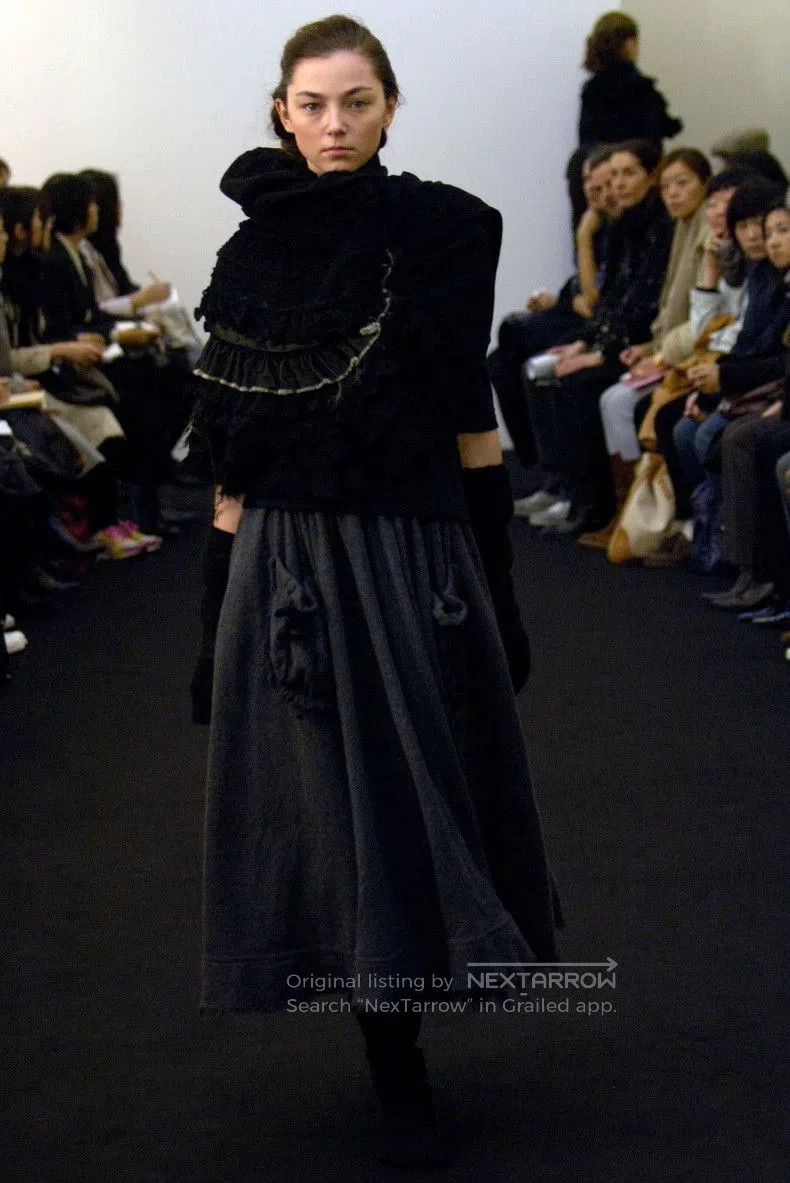 Comme des Garcons Tao Comme Des Garcons 2006 Runway Top. Size US S / EU 44-46 / 1 - 7 Thumbnail