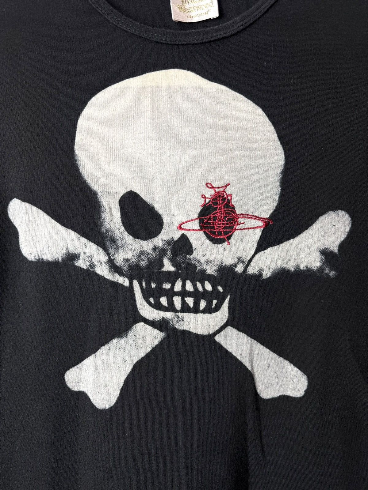 Vivienne Westwood Rare! Vivienne Westwood Skull Crossbones T Shirt Size L / US 10 / IT 46 - 2 Thumbnail