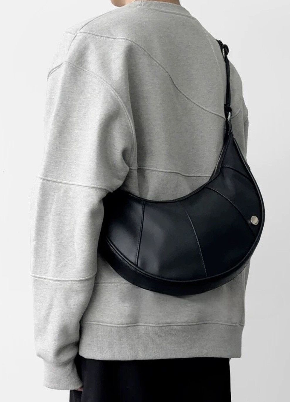 Japanese Brand × Vintage Outdoor retro faux leather curved hobo bag shoulder bag Size ONE SIZE - 1 Thumbnail