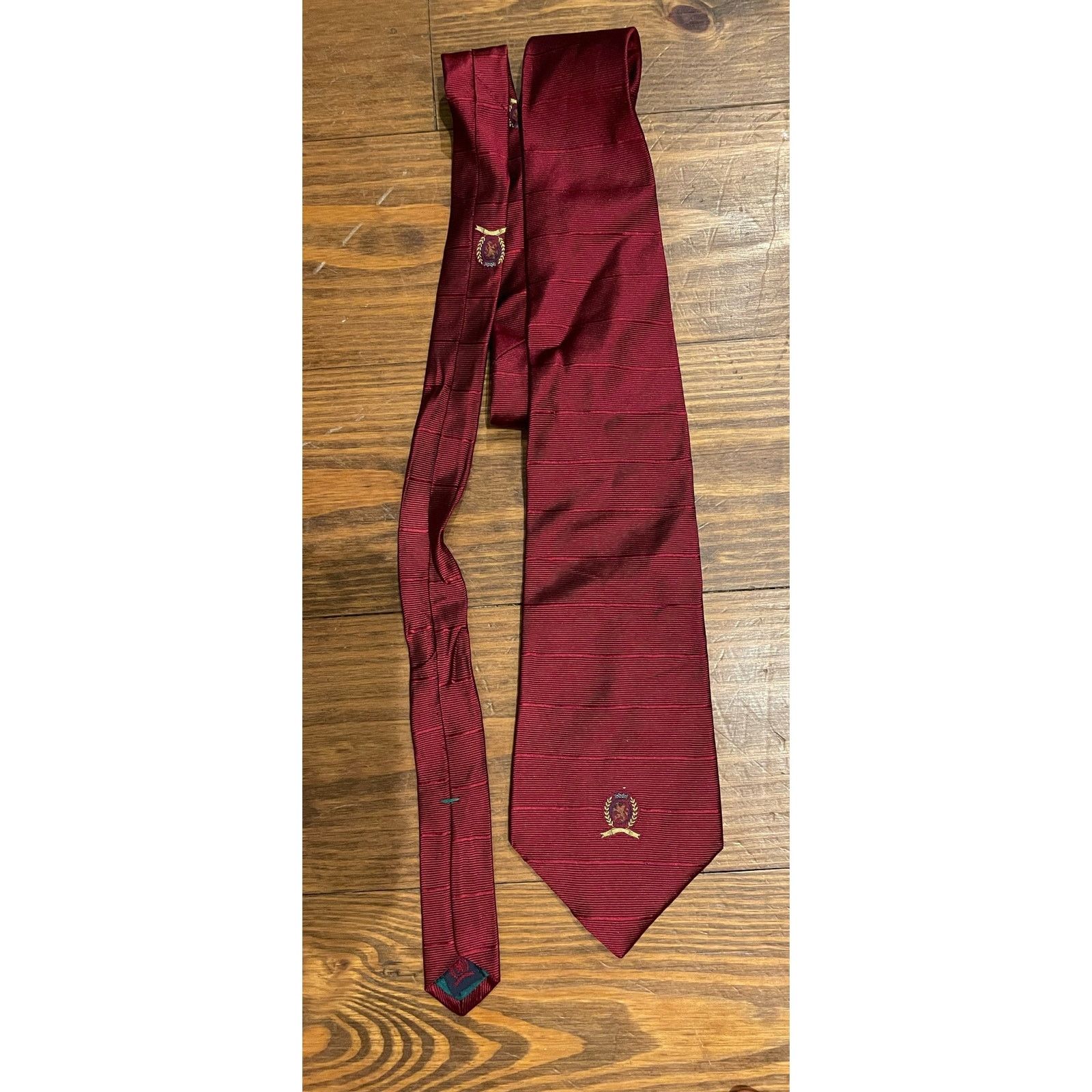 Tommy Hilfiger Vintage Tommy Hilfiger Crest Red Solid Tie Size ONE SIZE - 3 Thumbnail
