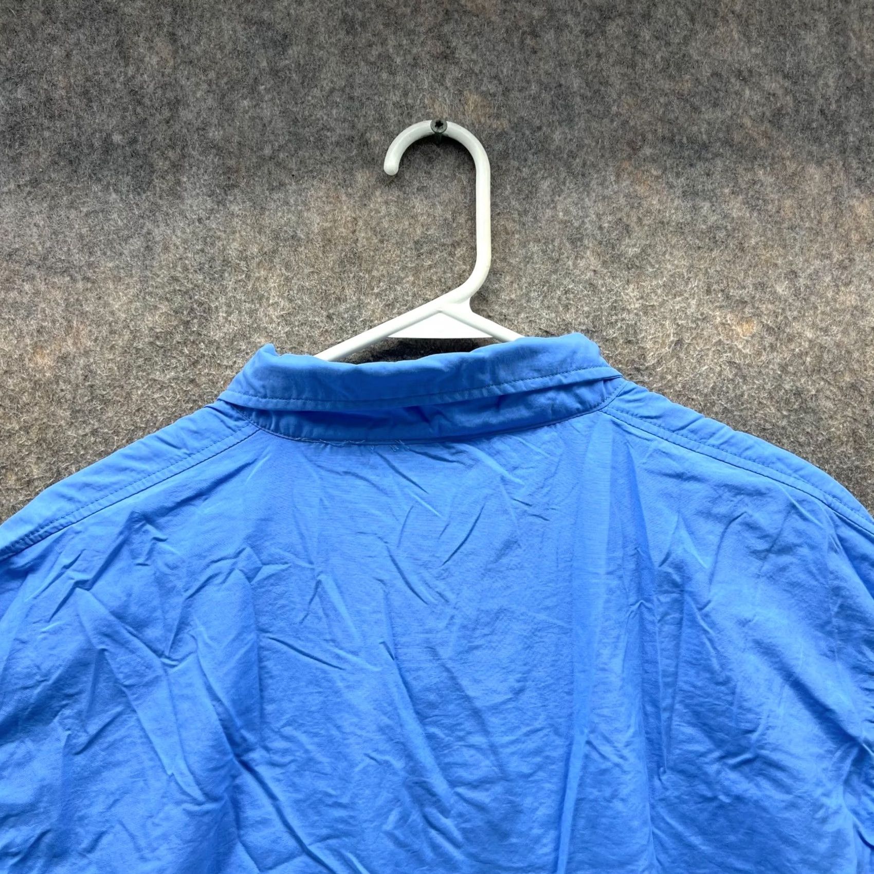 Vintage VINTAGE Spicy Tuna Shirt Men Medium Blue Casual Button Down Vented Fishing Short Sleeve Size US M / EU 48-50 / 2 - 3 Thumbnail