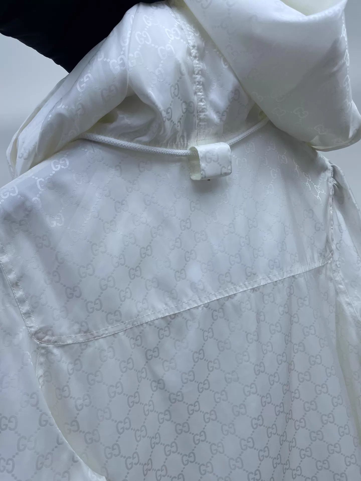 Gucci Gucci Ivory GG All Over Print Thin Hooded Trench S Size S / US 4 / IT 40 - 5 Thumbnail