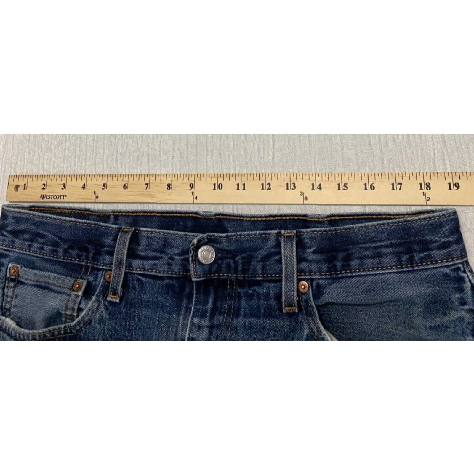 Levi's VINTAGE Levis 550 Relaxed Fit Jeans 38×28 Blue Faded Whiskers Men's Jeans 5-Pocket Denim Blue Levis 500 Series 100% Cotton Regular Size 38 Mens Size US 38 / EU 54 - 5 Thumbnail