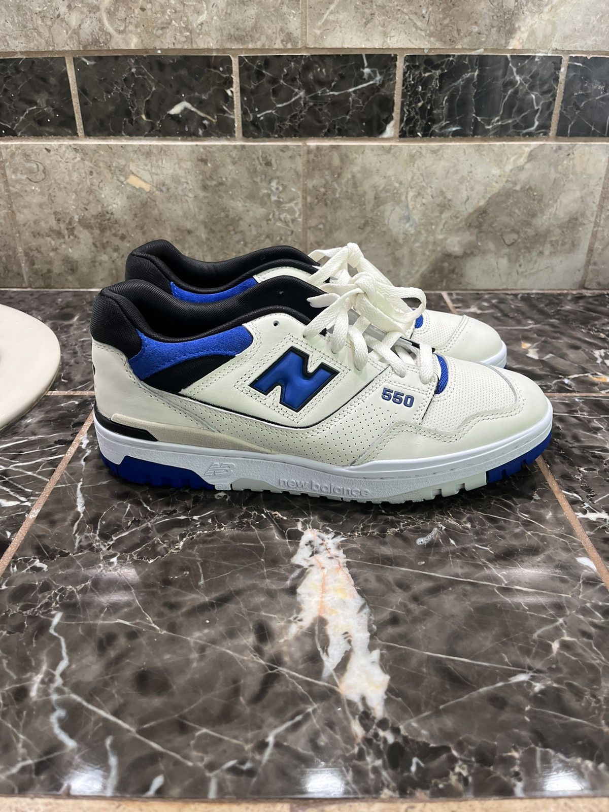 New Balance New Balance 550 Sea Salt Team Royal Size 9 Size US 9 / EU 42 - 1 Thumbnail