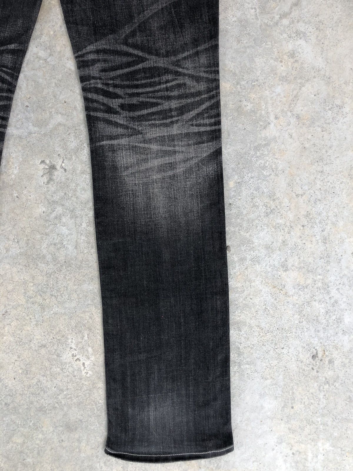 Vanquish Japanese Vanquish Distressed Jeans Skinny Jeans Size US 33 - 12 Thumbnail