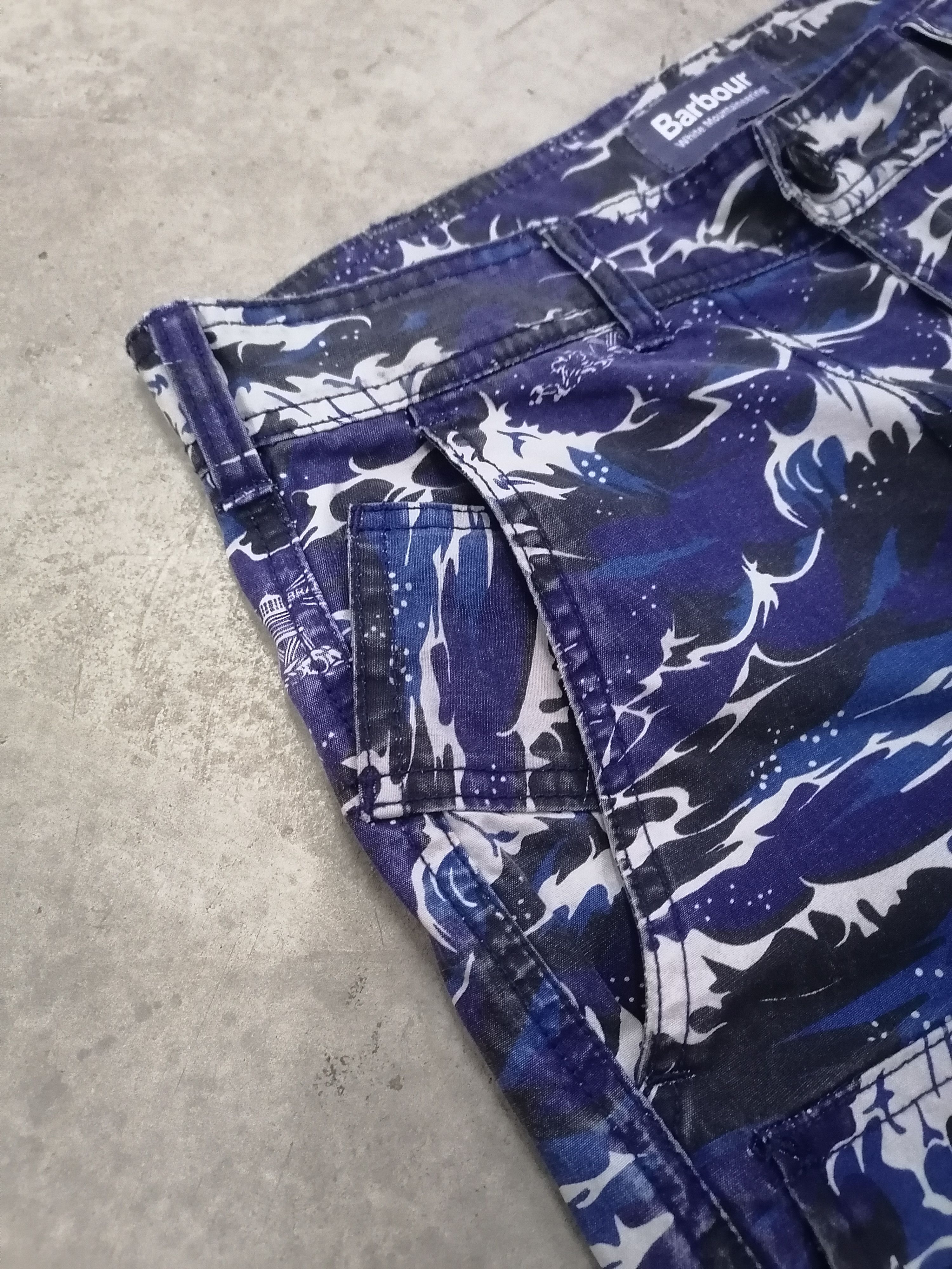 Barbour Barbour x White Mountaineering Cargo Short Wave Print Size US 31 - 4 Thumbnail