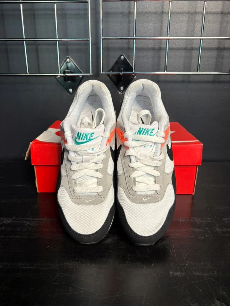 Nike Nike Air Max "Correlate" (Bright Mango) (WMNS) **PRE-OWNED** - Size 8.5 Size US 8.5 / IT 38.5 - 3 Thumbnail