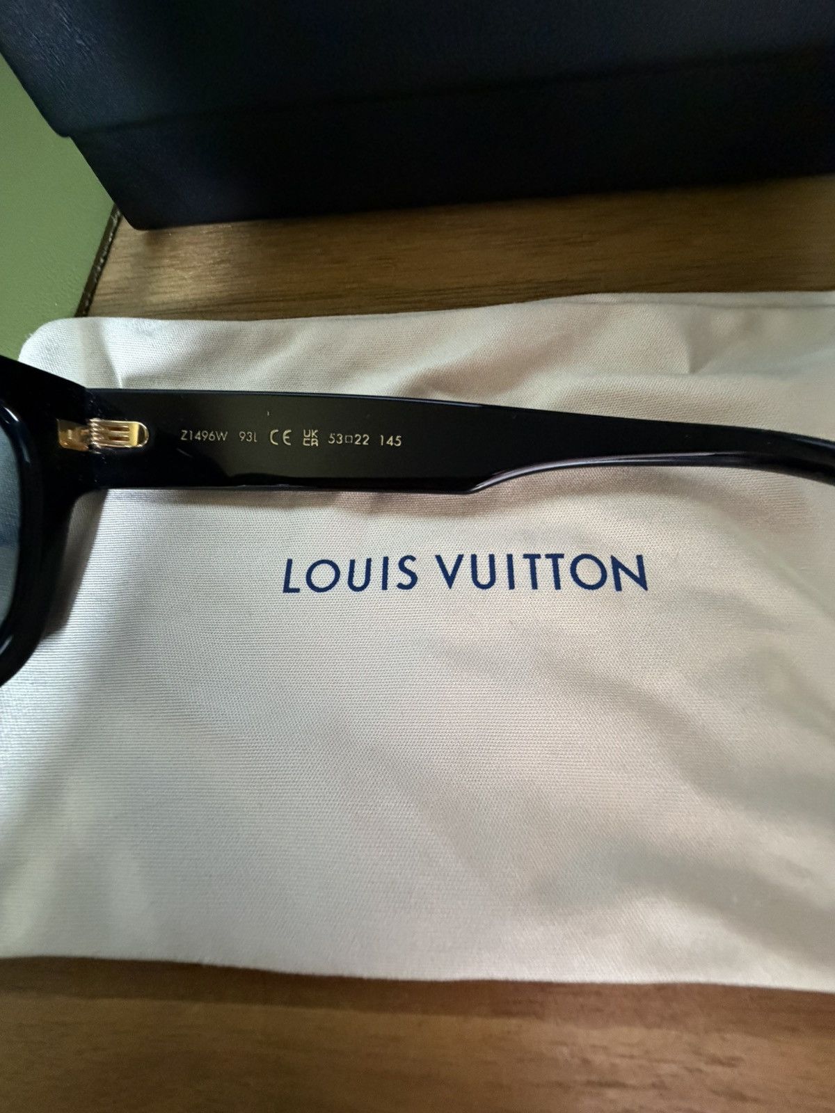Louis Vuitton Louis Vuitton Escape Square Sunglasses (W) - Black Size ONE SIZE - 4 Thumbnail