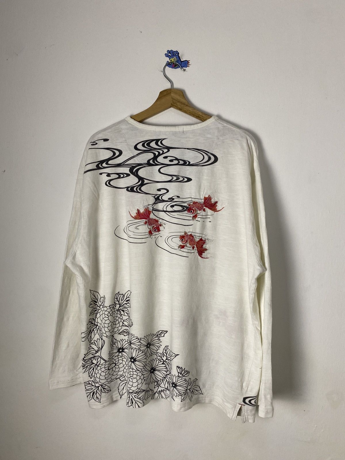 20471120 × Japanese Brand × Vintage Sukajan Koi Sakura Embroidered Japan Tee Size US XL / EU 56 / 4 - 1 Thumbnail