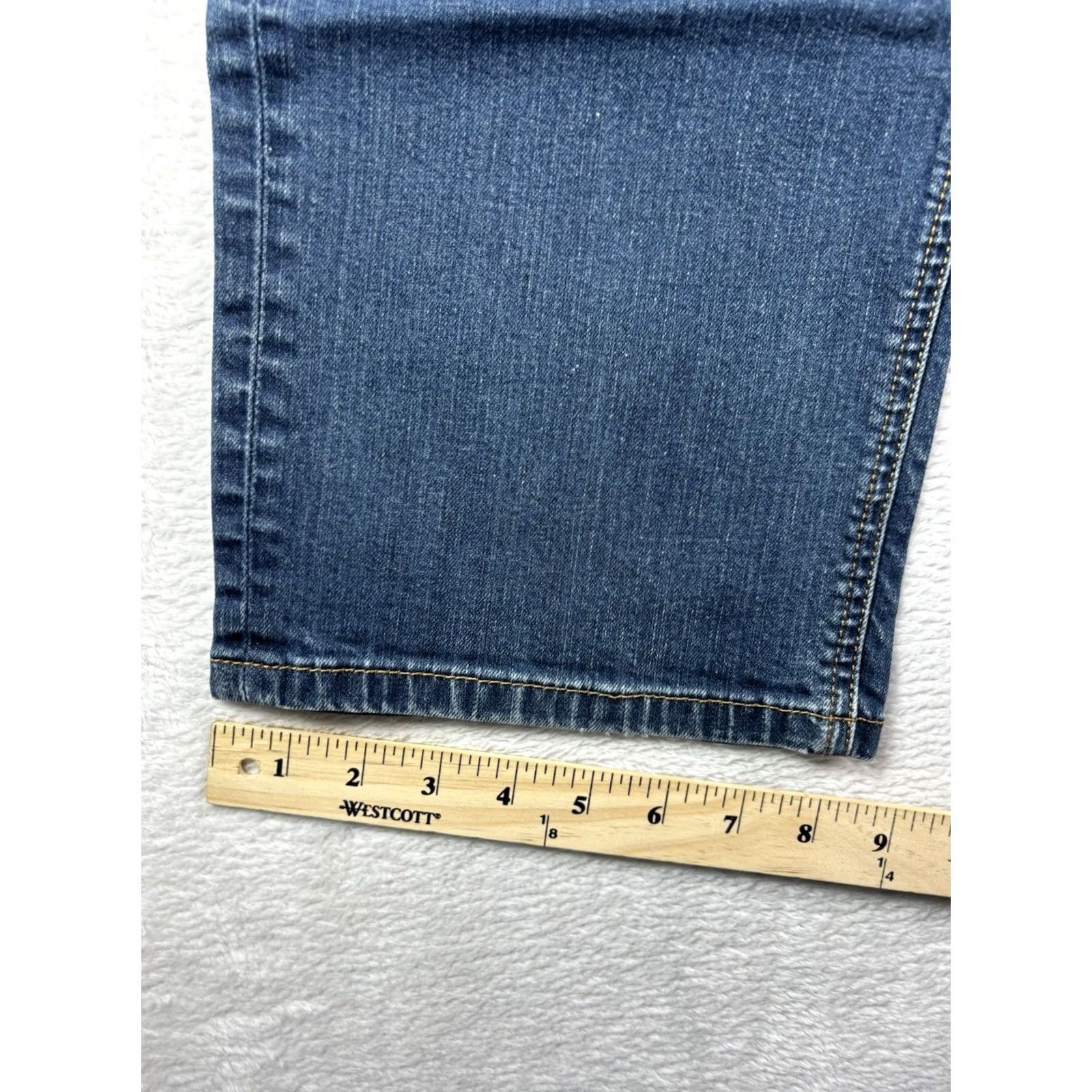 Levi's Item Specifications: Closure: Zip, Button-down Size US 30 / EU 46 - 5 Thumbnail