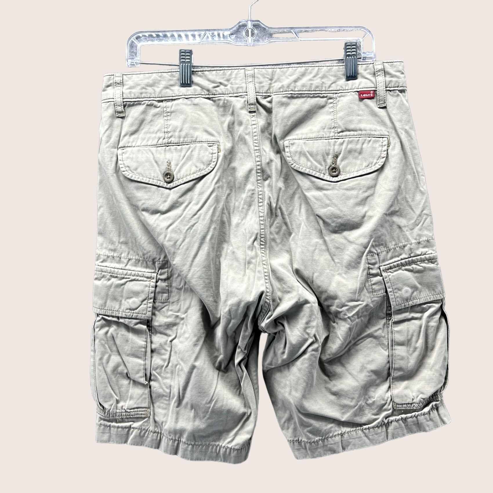 Levi's VINTAGE Levis Cargo Shorts Mens 32 Khaki WaterLess Ripstop Utility Multi Pocket Size US 32 / EU 48 - 1 Thumbnail