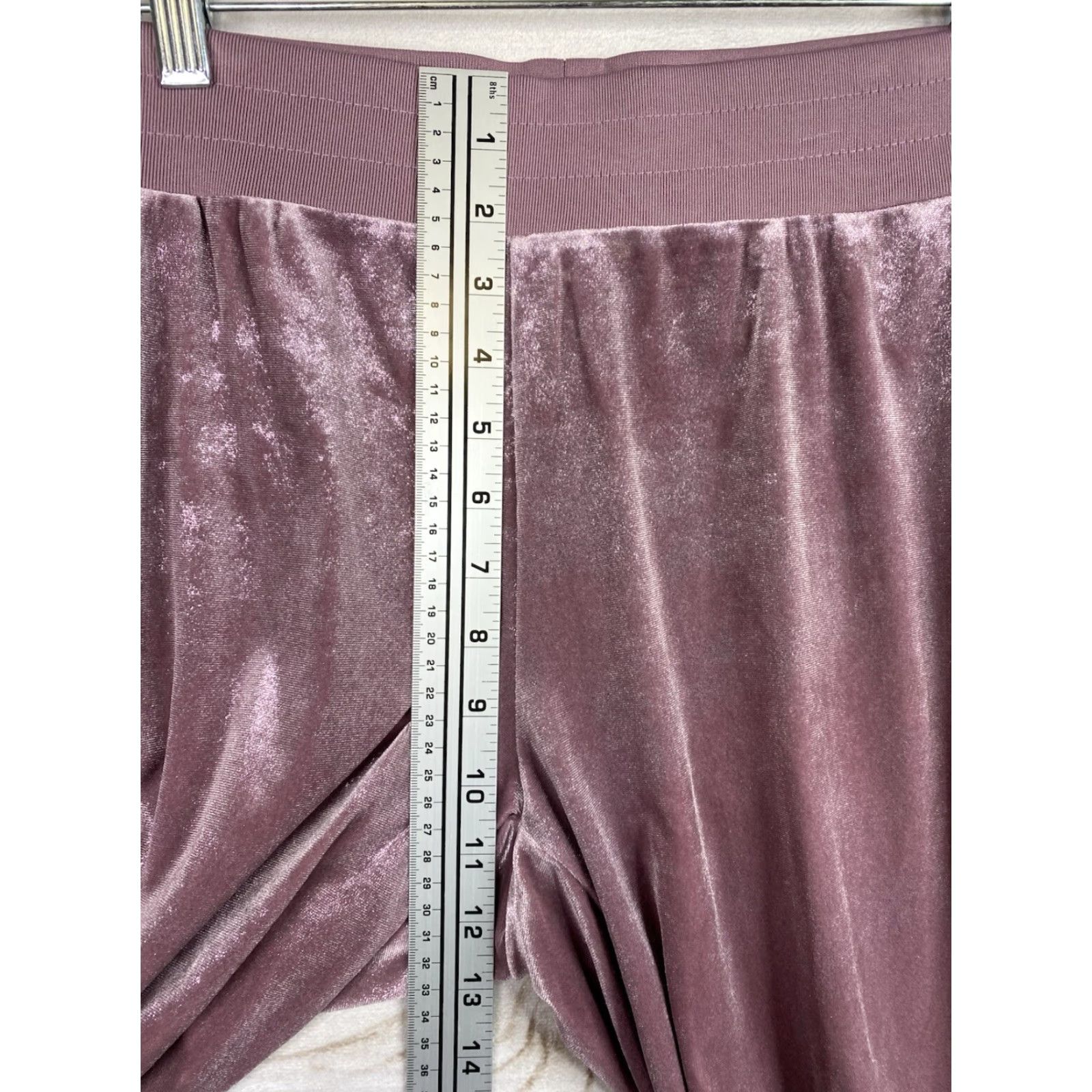 Juicy Couture VINTAGE Juicy Couture Sweatpants Womens XL Jogger Velvet Purple Ruched Ankle 90s Style Tapered Pants Womens XL Purple Velvet Jogger Size 40" / US 18 - 5 Thumbnail