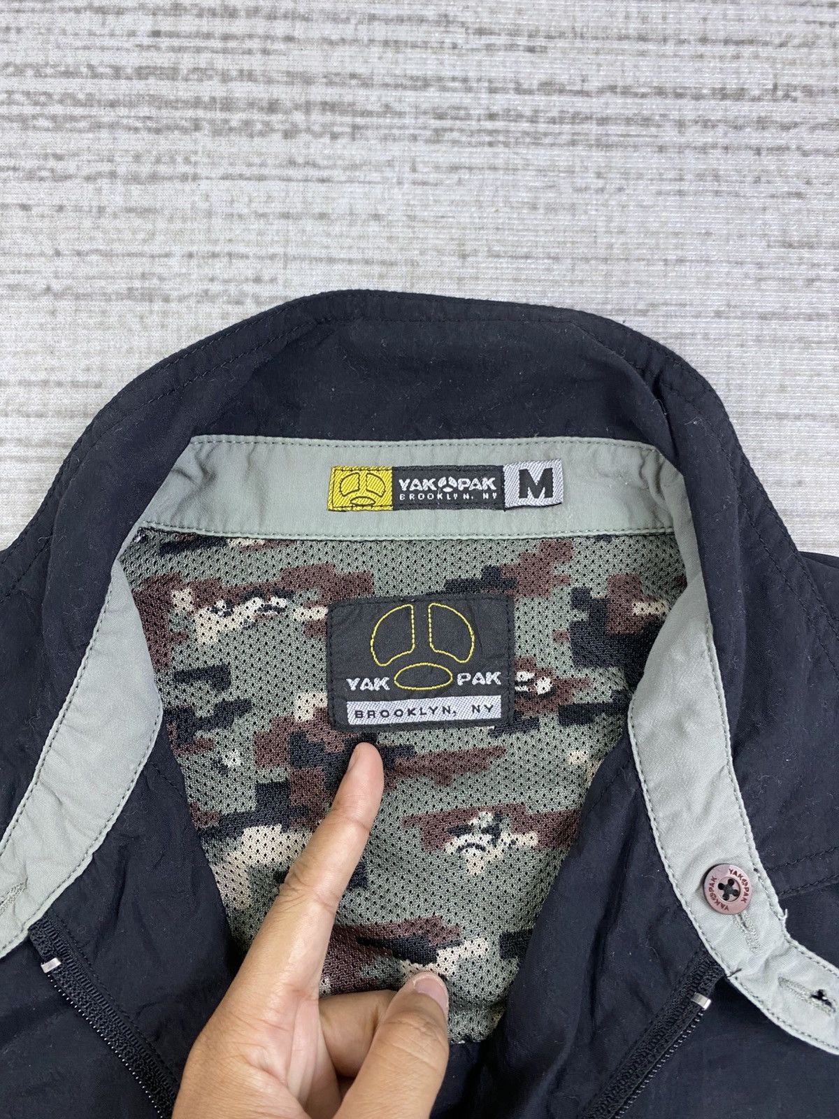 Brooklyn Clothing × Vexed Generation × Vintage Vintage Vexed Generation YAK PAK Survival Shirt Size US M / EU 48-50 / 2 - 11 Thumbnail