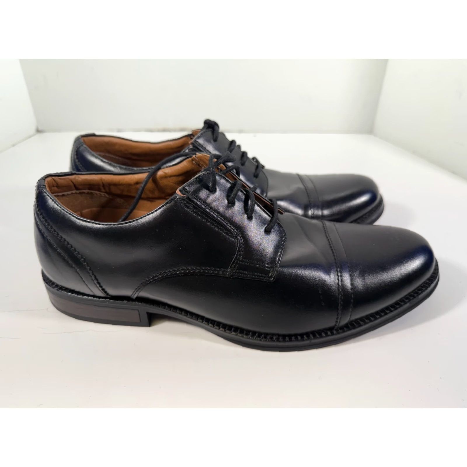 Dockers Dockers Mens Dress Shoes Oxford Cap Toe Lace Up Black 11M Br ogue Stylish Classic Modern Size ONE SIZE - 7 Thumbnail