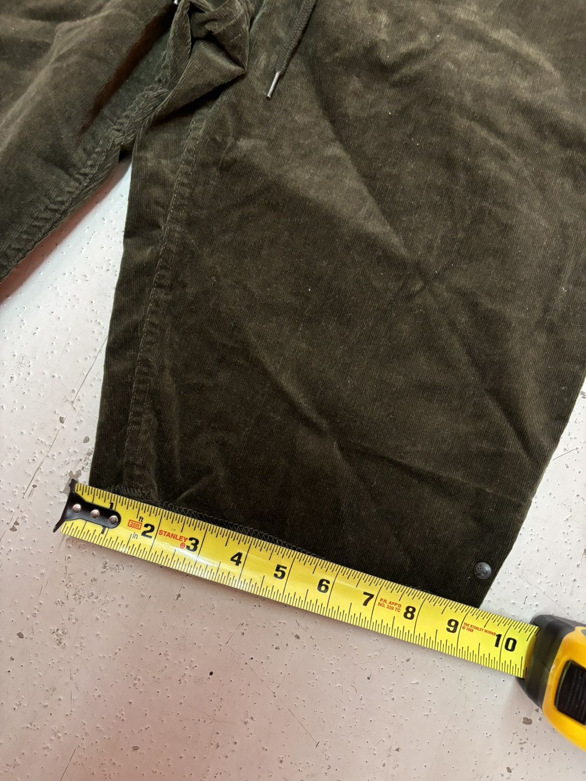 Enjoi × Vintage ***FINAL DROP***RARE 00s ENJOI SKATEBOARD CORDUROY SHORT 36 Size US 36 / EU 52 - 2 Thumbnail