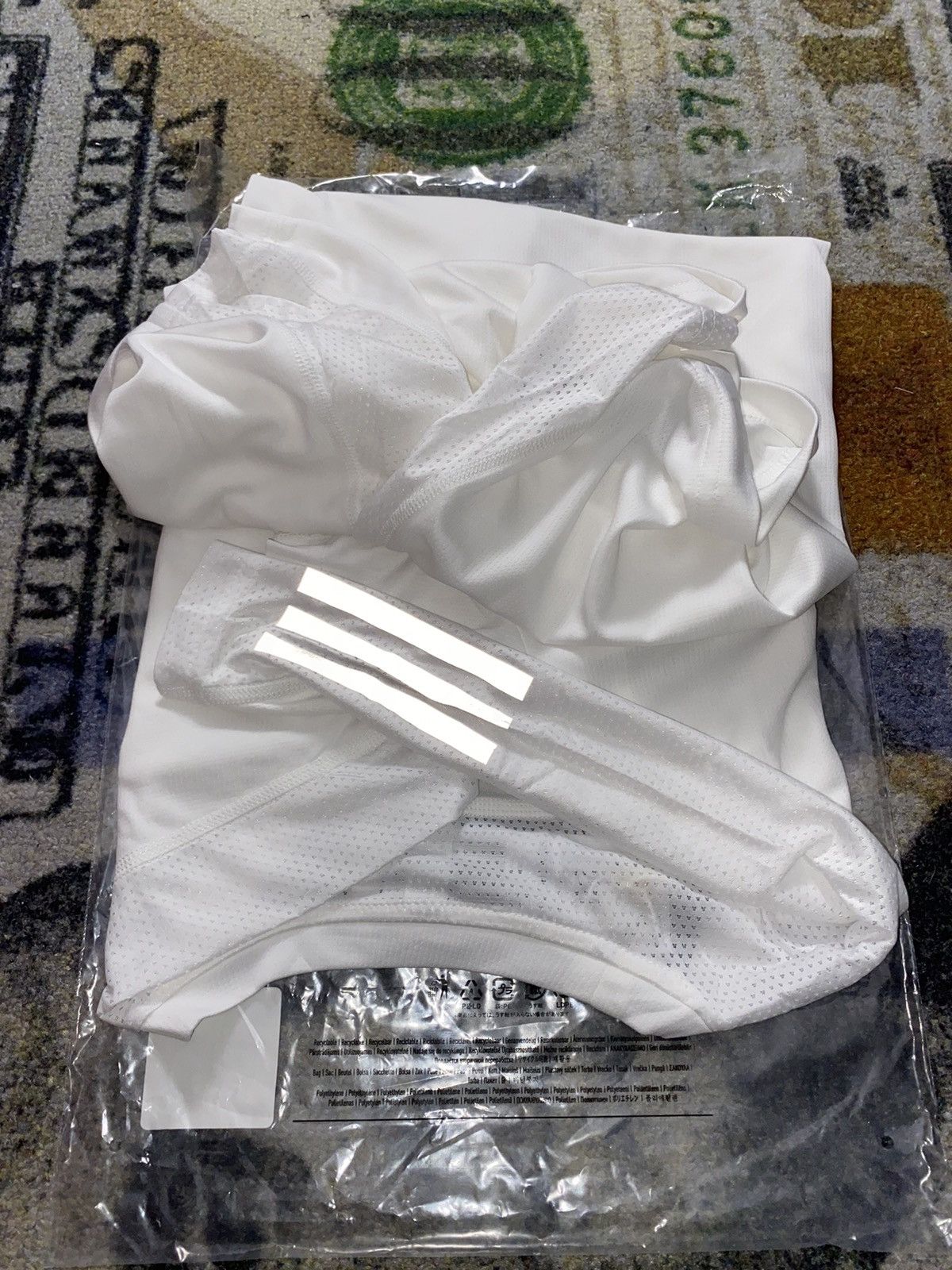 Adidas Adidas Own The Run Tee 3M Reflective Logo / Sleeves Size US L / EU 52-54 / 3 - 6 Thumbnail