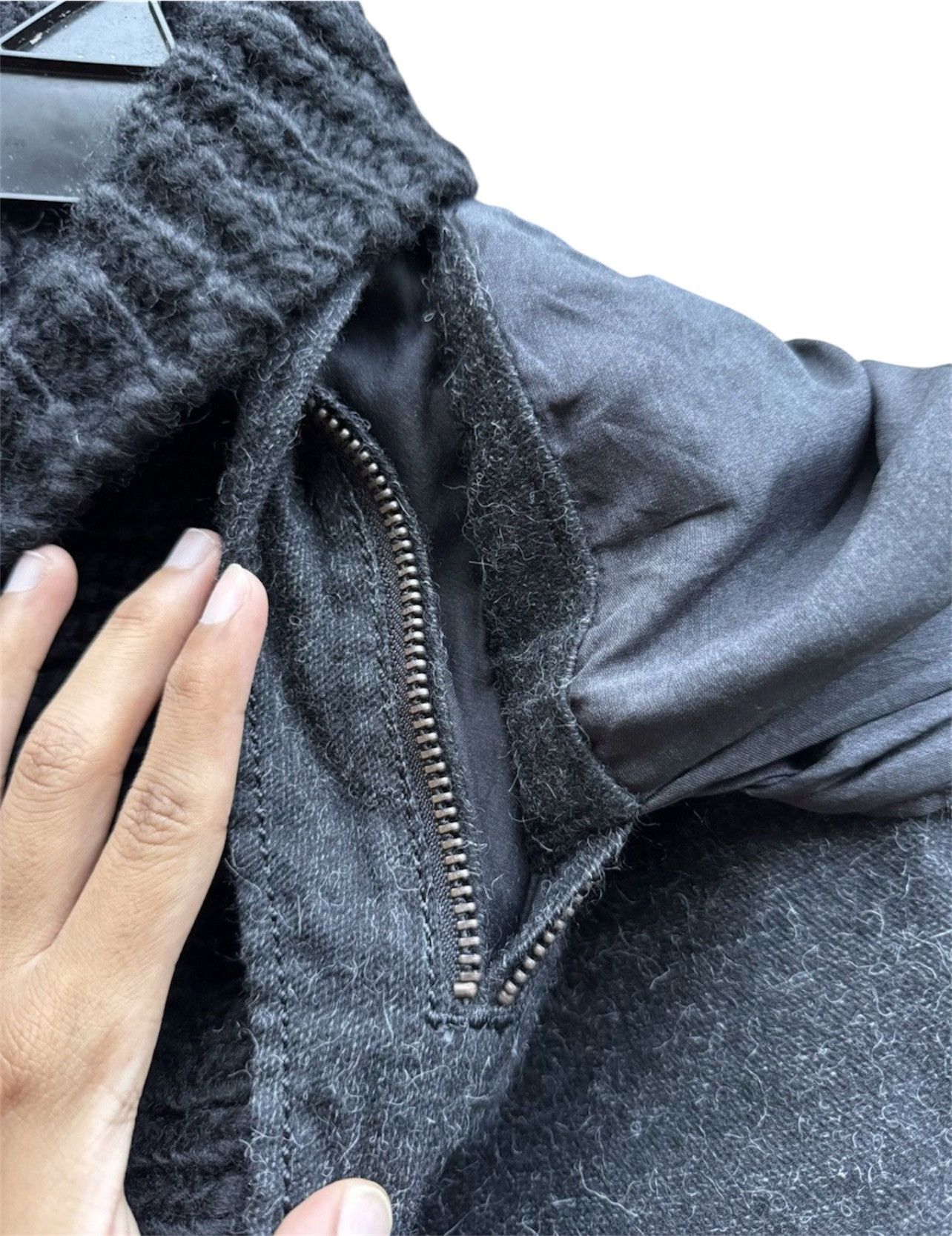Designer × Maison MIHARA YASUHIRO Miharayasuhiro Quilted Wool Coat with Detachable Scarf Size US S / EU 44-46 / 1 - 9 Thumbnail