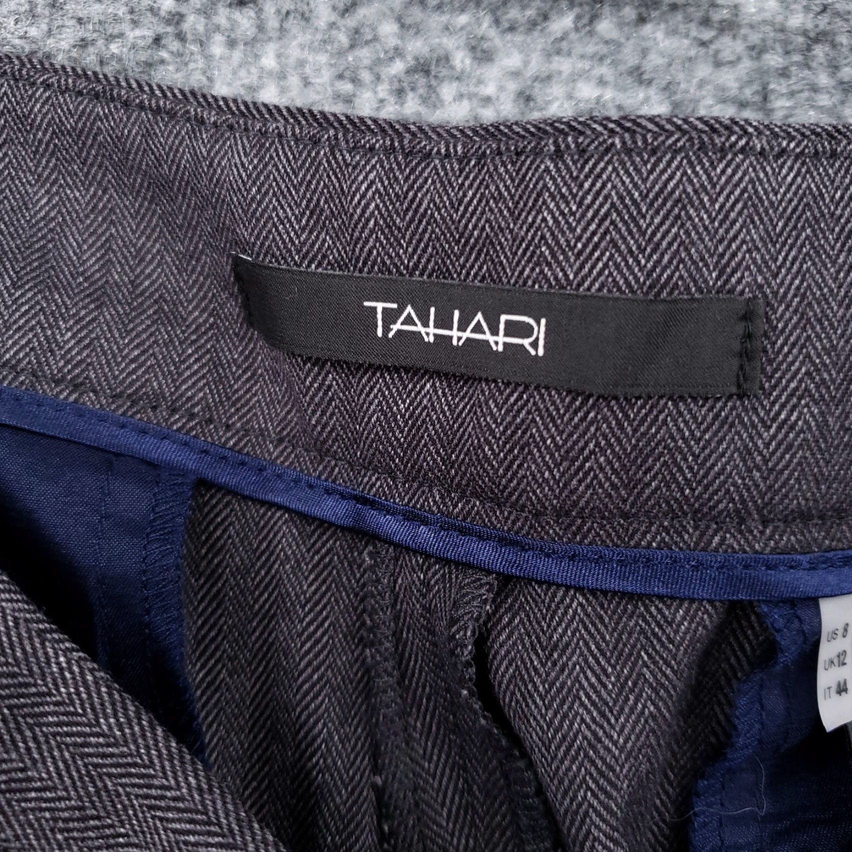 Vintage Tahari Pants Womens 8 Gray Straight Leg Mid Rise Flat Front Zip Slacks Dress Pants Womens Mens? Size 30" / US 8 / IT 44 - 4 Thumbnail