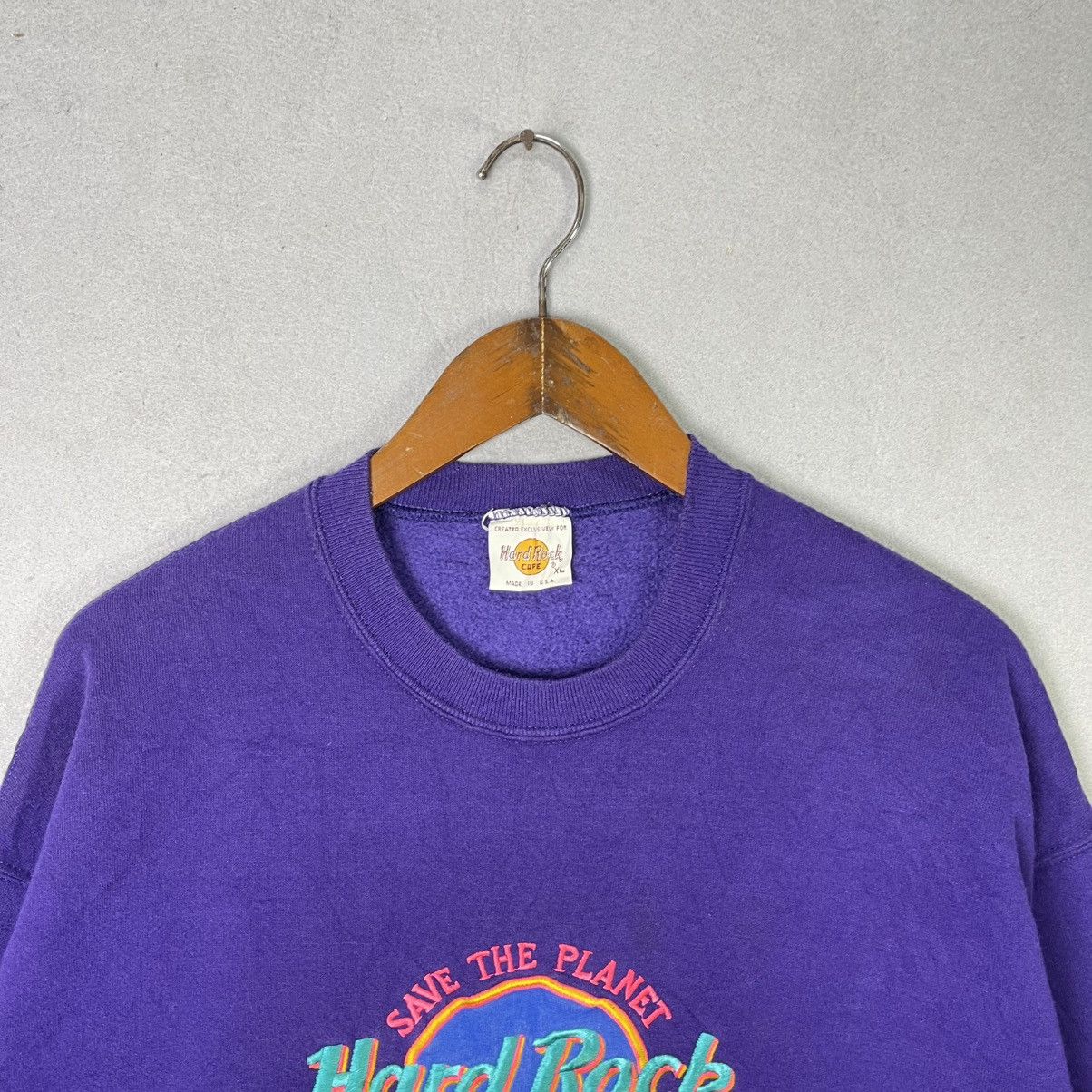Hard Rock Cafe Vintage Hard Rock Cafe Aspen Purple Crewneck Sweatshirt USA Size US XL / EU 56 / 4 - 2 Thumbnail
