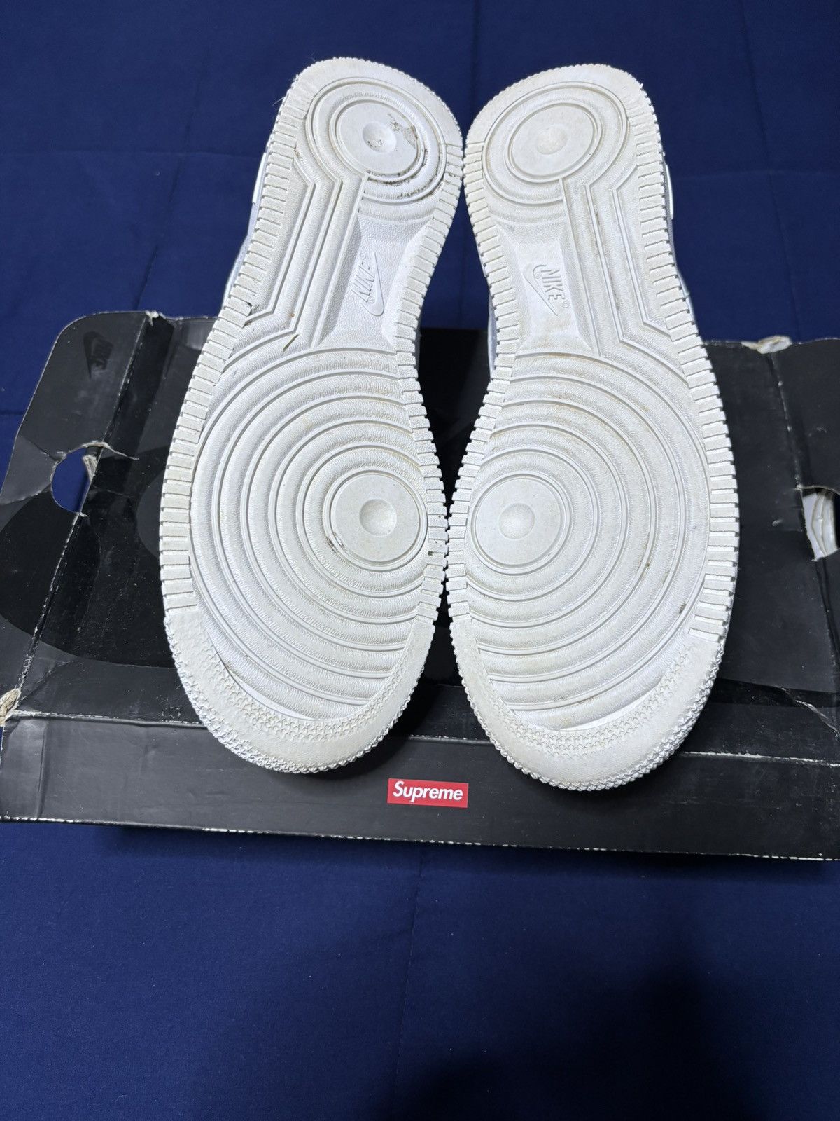 Nike Supreme x Nike Air Force 1 Low Box Logo White 2020 Size 9.5 Size US 9.5 / EU 42-43 - 5 Thumbnail