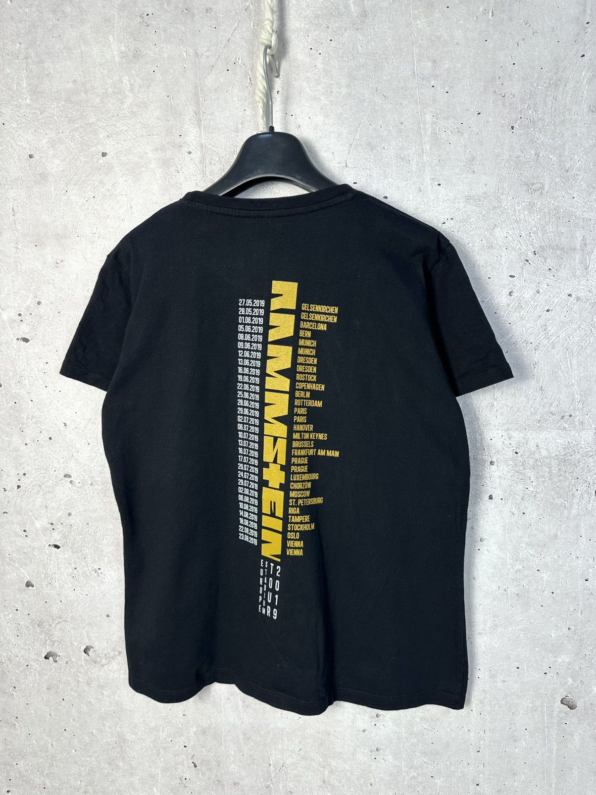 Band Tees Rammstein World Tour Black Printed Short Sleeve T-shirt Size XL / US 12-14 / IT 48-50 - 5 Thumbnail