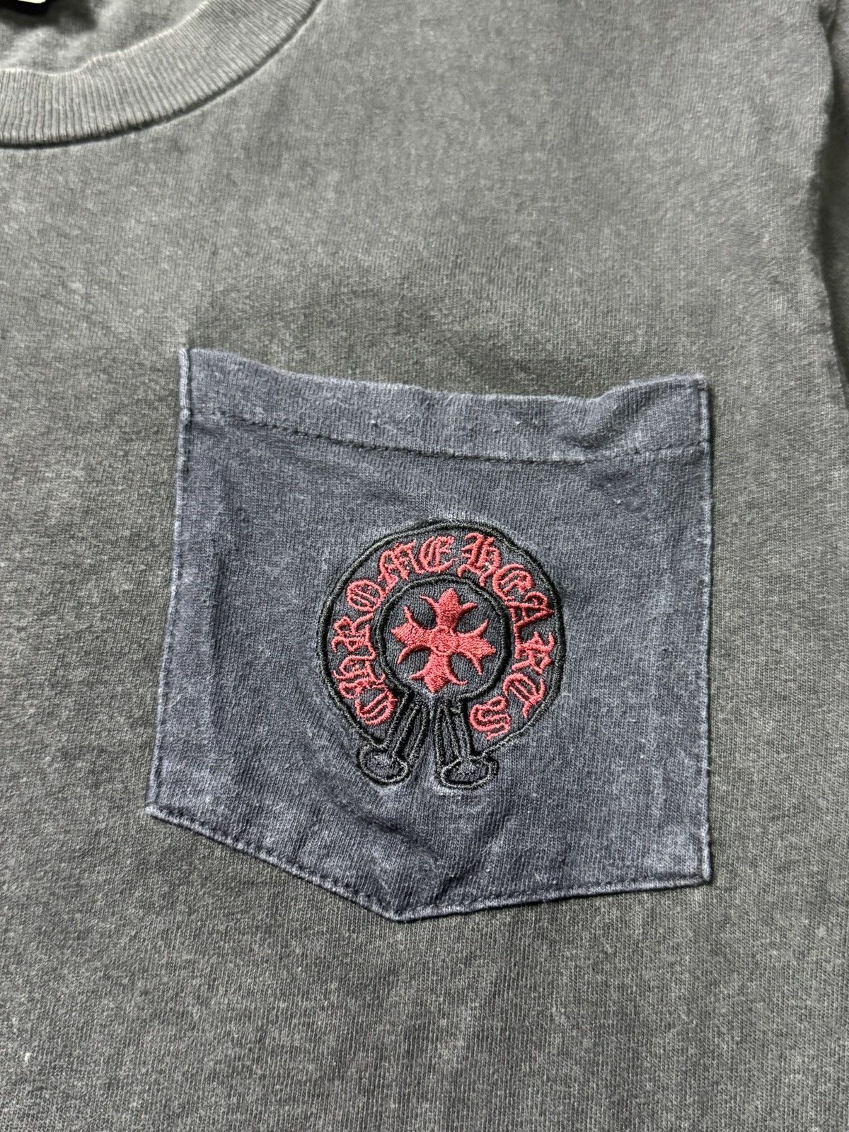 Chrome Hearts RARE! 90s EMBROIDERED HORSESHOE POCKET TEE Size US S / EU 44-46 / 1 - 6 Thumbnail