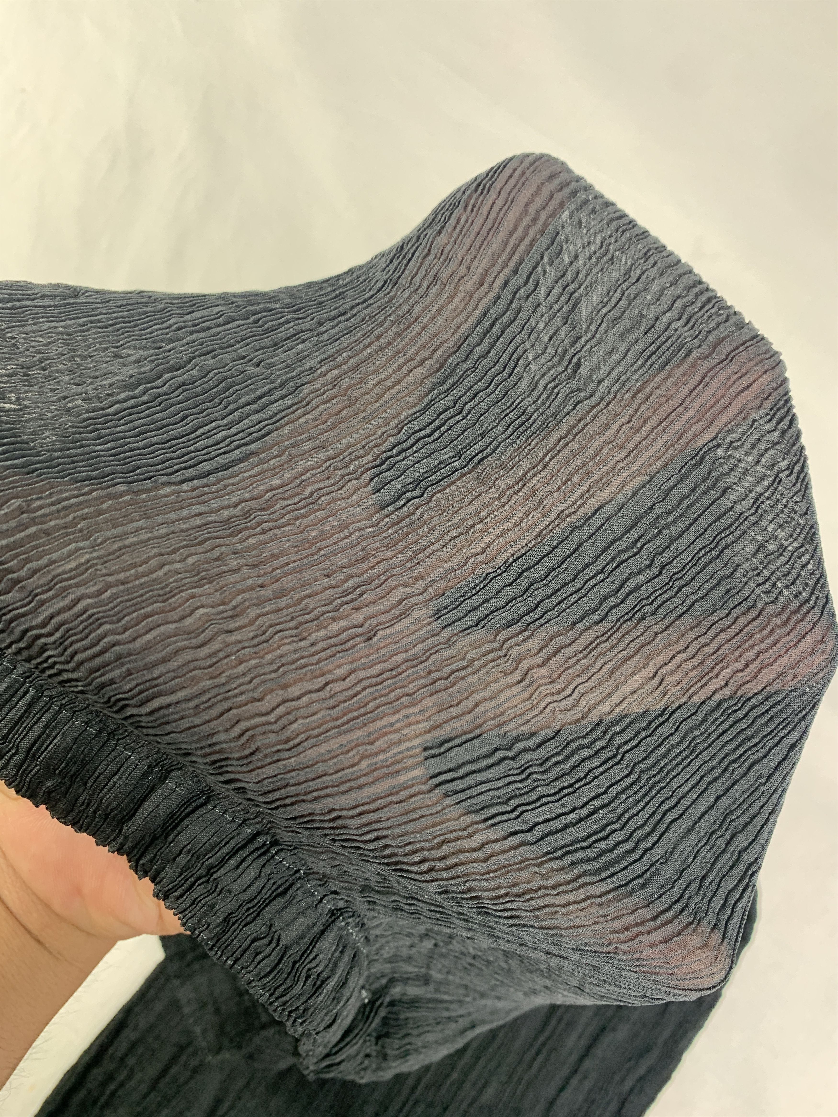 Issey Miyake 2000s me by Issey Miyake Black Pleated Pants (S) Size 26" / US 2 / IT 38 - 7 Thumbnail