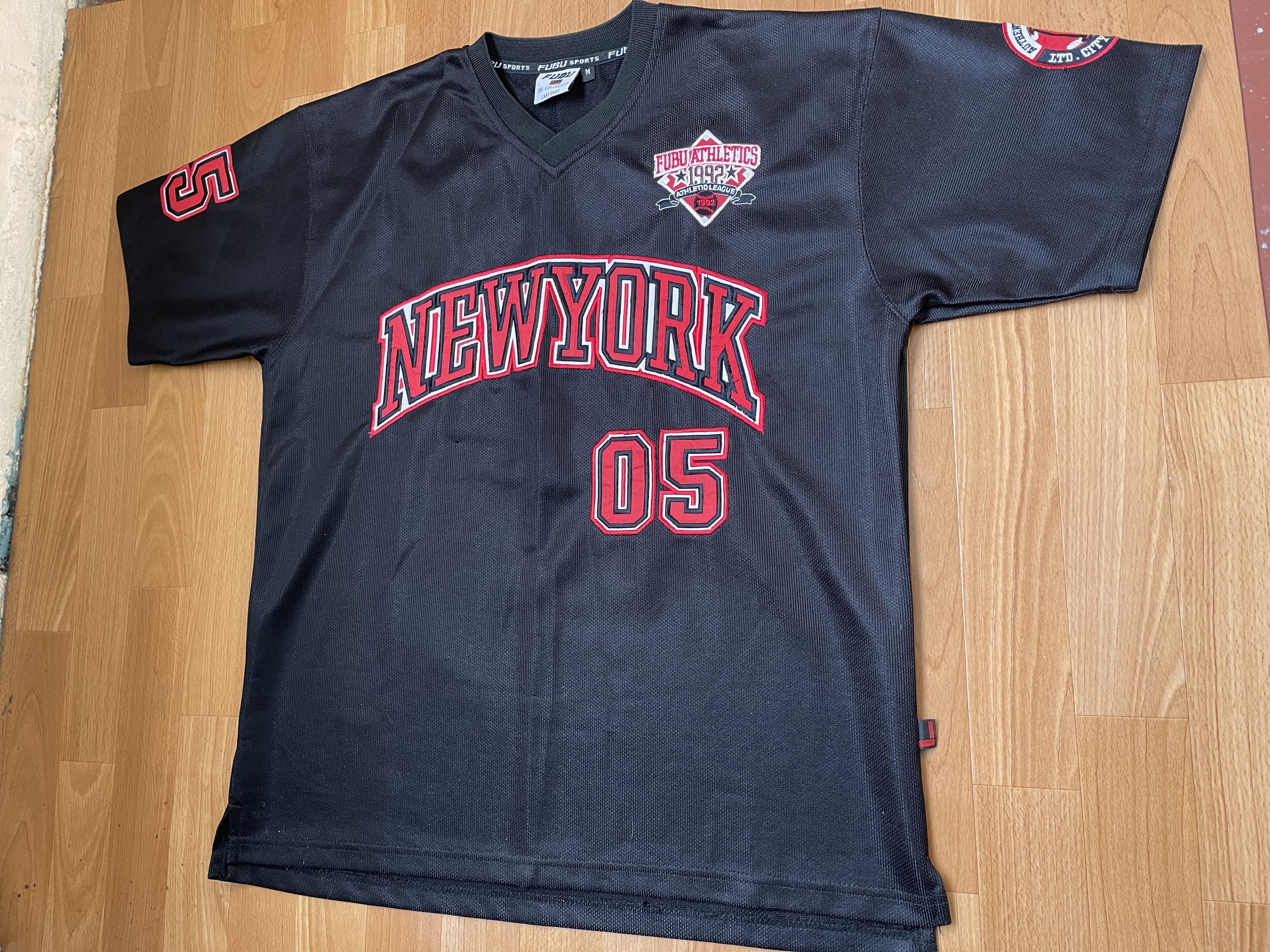 Fubu FUBU jersey, vintage hip hop t-shirt New York, City Series M Size US M / EU 48-50 / 2 - 4 Thumbnail