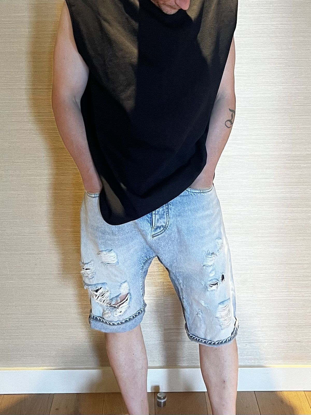 R13 R13 Distressed Denim Shorts 31 Size US 31 - 1 Thumbnail