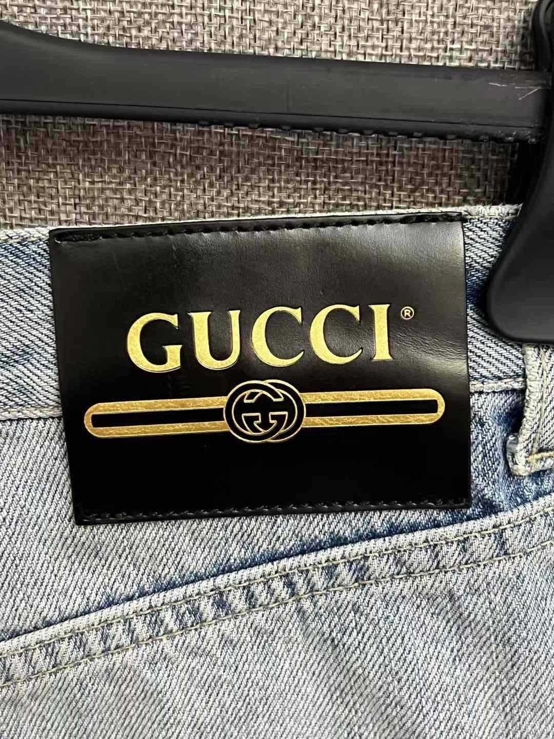 Gucci Gucci Size 22 Kitten embroidery denim shorts 2501-Nextarrow Size US 26 / EU 42 - 3 Thumbnail