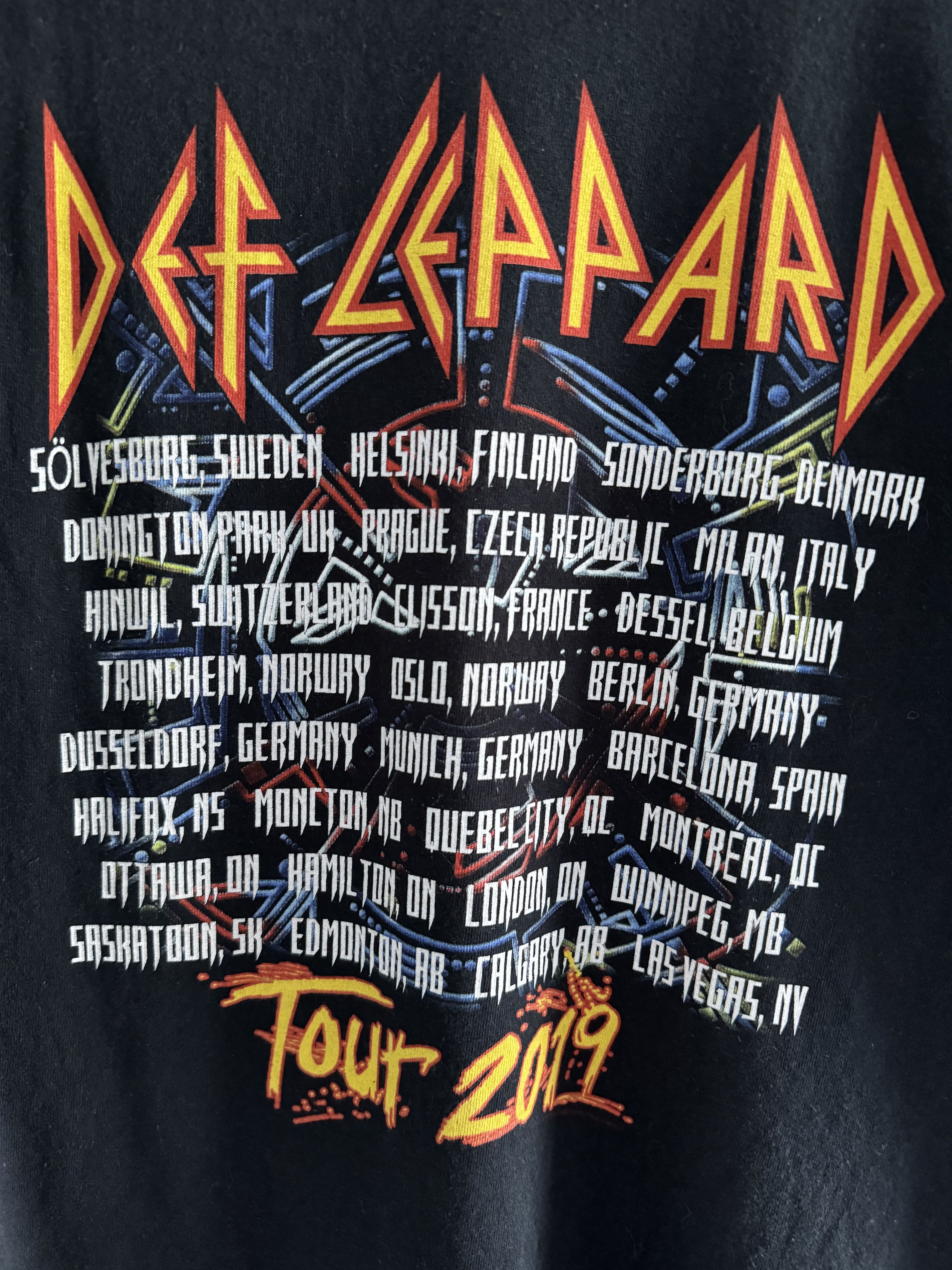 Band Tees Gildan Def Leppard Tour 2019 Band Tee Size M Size US M / EU 48-50 / 2 - 4 Thumbnail