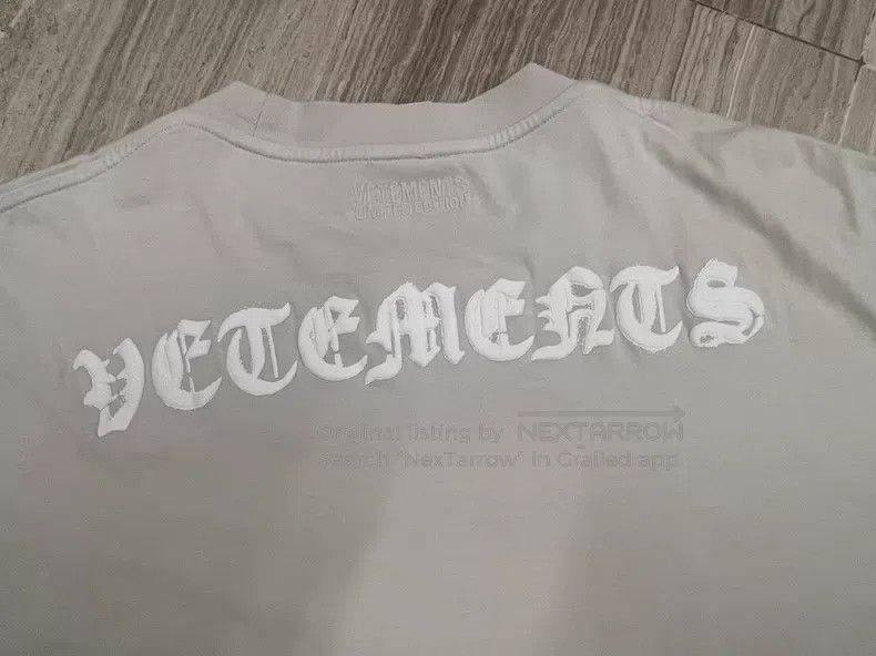 Vetements Vetements Short-sleeved T-shirt with Sanskrit Logo on the Size US L / EU 52-54 / 3 - 5 Thumbnail