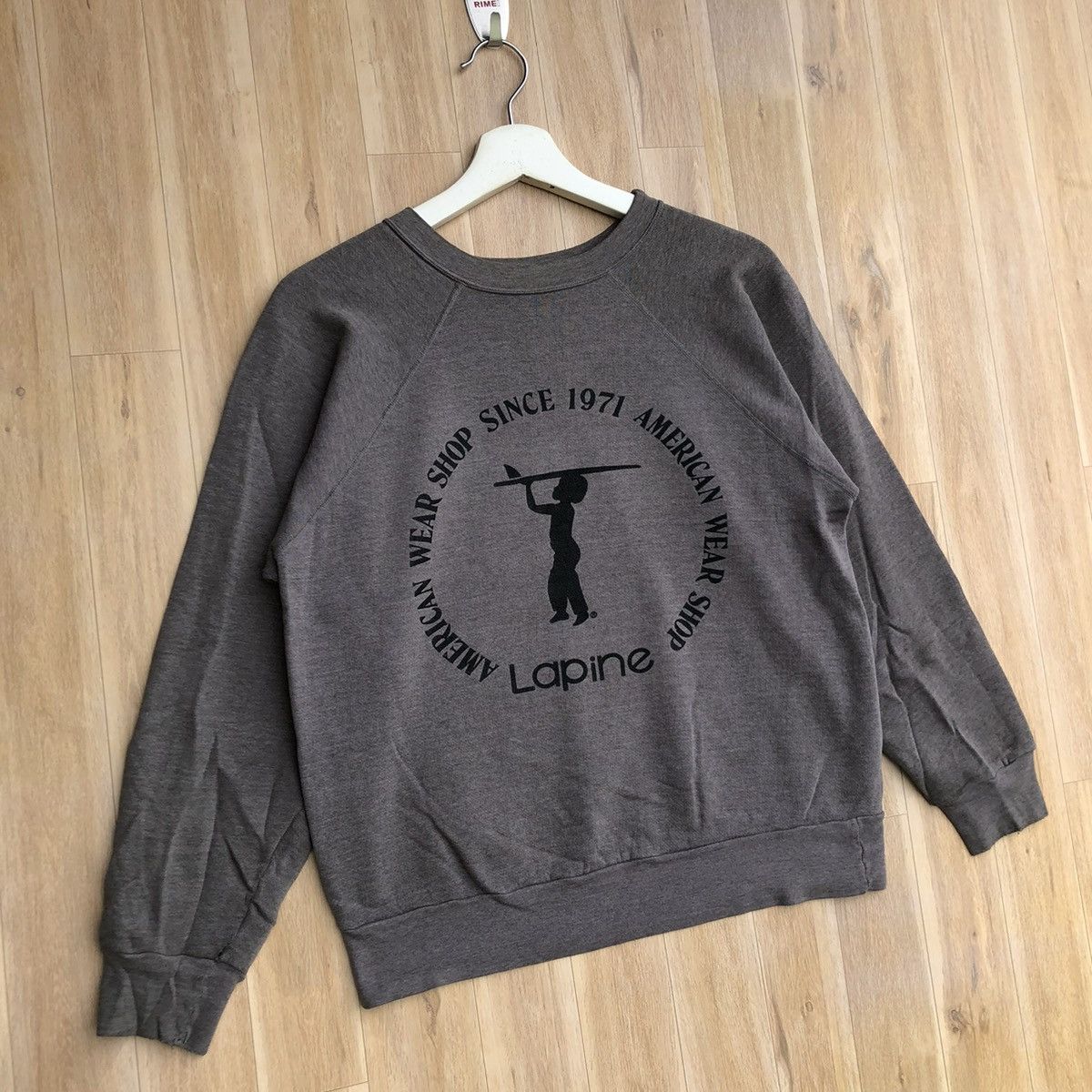 Vintage Vintage Lapine Surf American Wear Shop Surfboard Sweatshirt Size US S / EU 44-46 / 1 - 2 Thumbnail