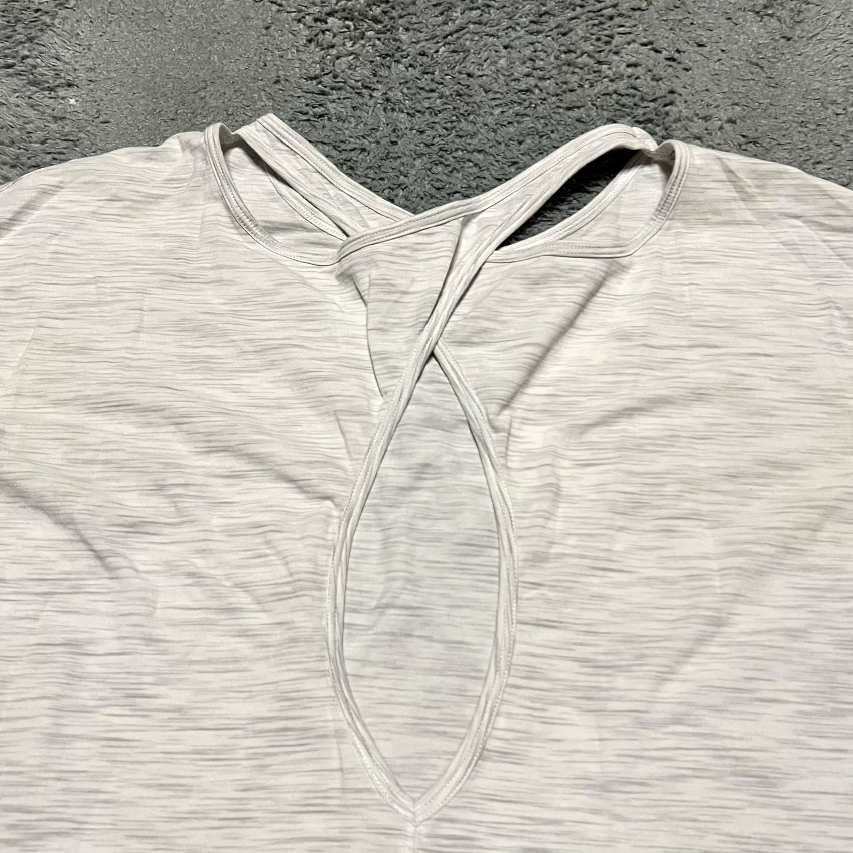 Lululemon Lululemon Shirt Womens 6 Back Into It Long Sleeve Gray Shirt Women 6 Back Into It Long Sleeve Gray Regular Women Mens? Size M / US 6-8 / IT 42-44 - 3 Thumbnail