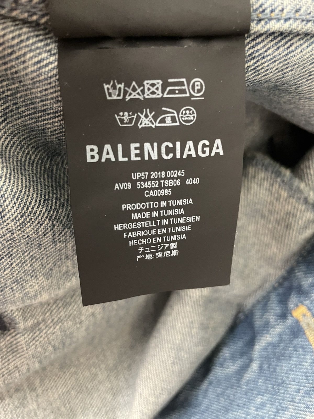 Balenciaga Balenciaga Logo Campaign Distressed Denim Jacket Size US M / EU 48-50 / 2 - 7 Thumbnail