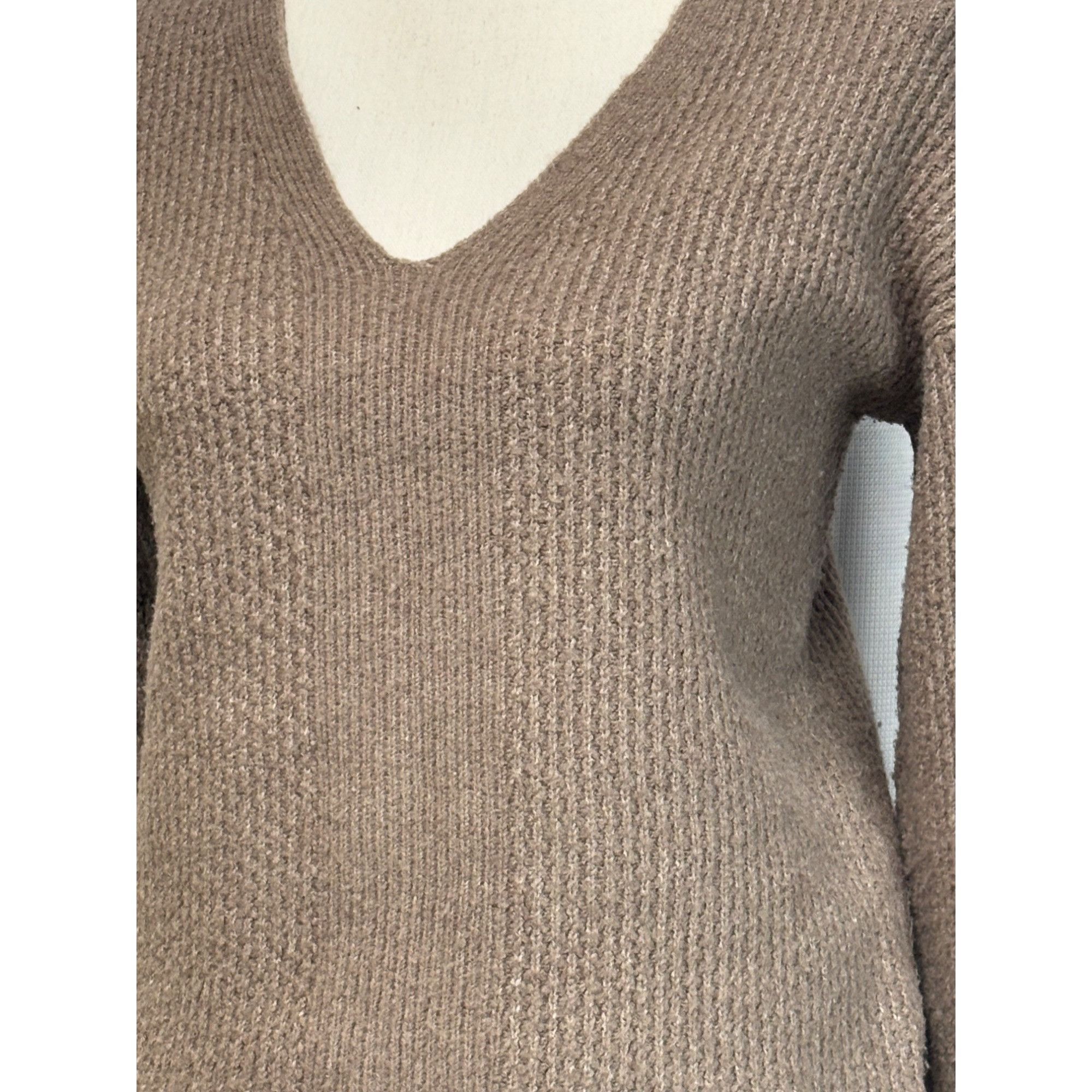 Other Pink Rose Junior’s V-neck Cropped Sweater, Natural, Sz.XS Size XS / US 0-2 / IT 36-38 - 2 Thumbnail