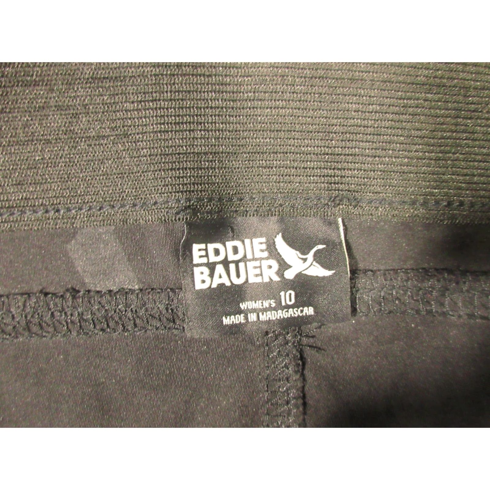 Eddie Bauer Eddie Bauer Pants Women 10 Black Nylon Spandex Lightweight Stretch Pockets Inseam 32 Mid Rise Flat Front Straight Chino Solid Zip Travex Womens Size 32" / US 10 / IT 46 - 4 Thumbnail