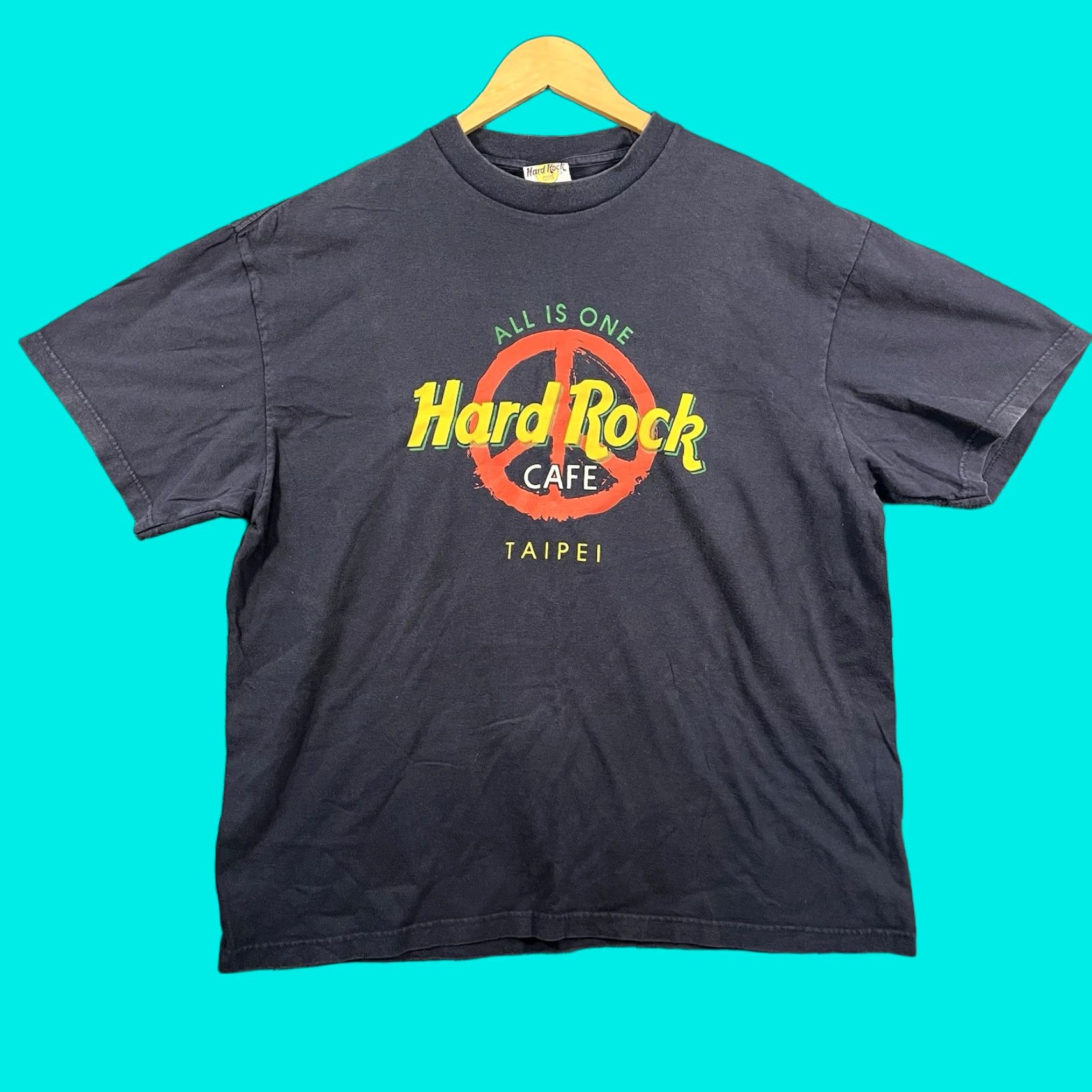 Hard Rock Cafe VINTAGE Hard Rock Cafe Peace Sign Blue Mens T Shirt 