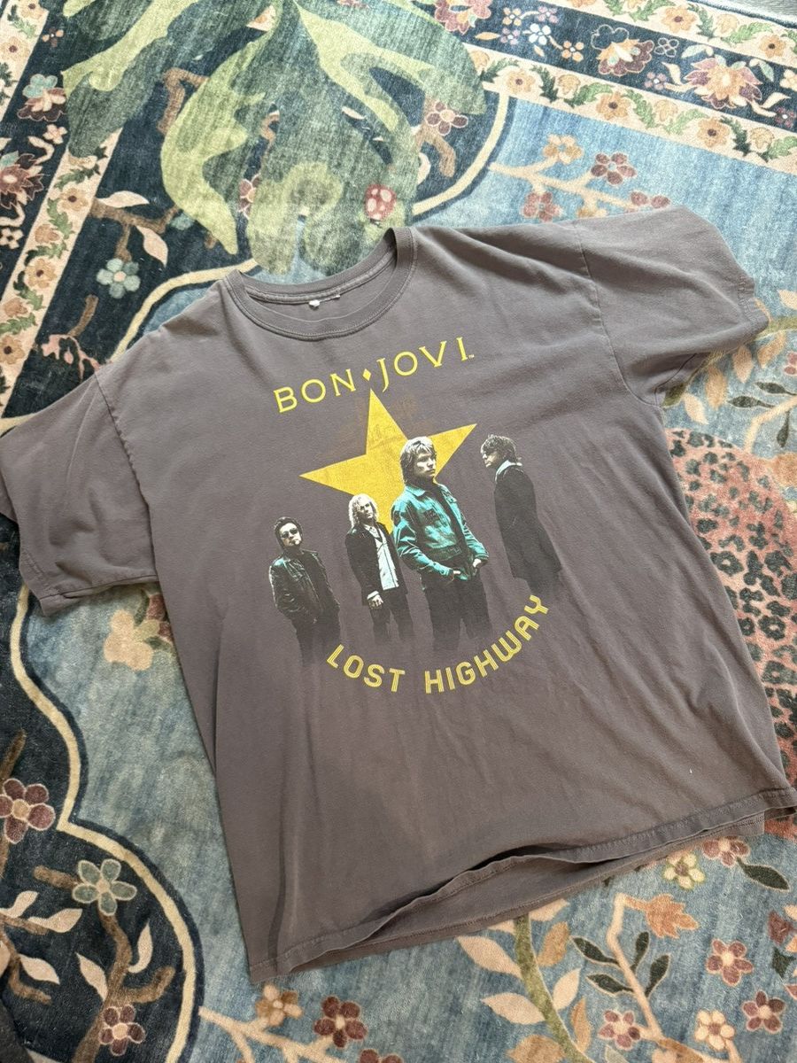 Vintage Vintage Bon Jovi tee Size US L / EU 52-54 / 3 - 1 Thumbnail