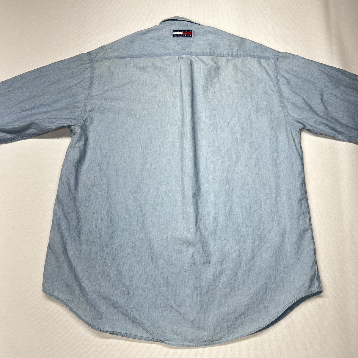 Tommy Hilfiger × Vintage VTG Tommy Hilfiger Button Down Shirt Blue Long Sleeve Faded Size US L / EU 52-54 / 3 - 14 Thumbnail