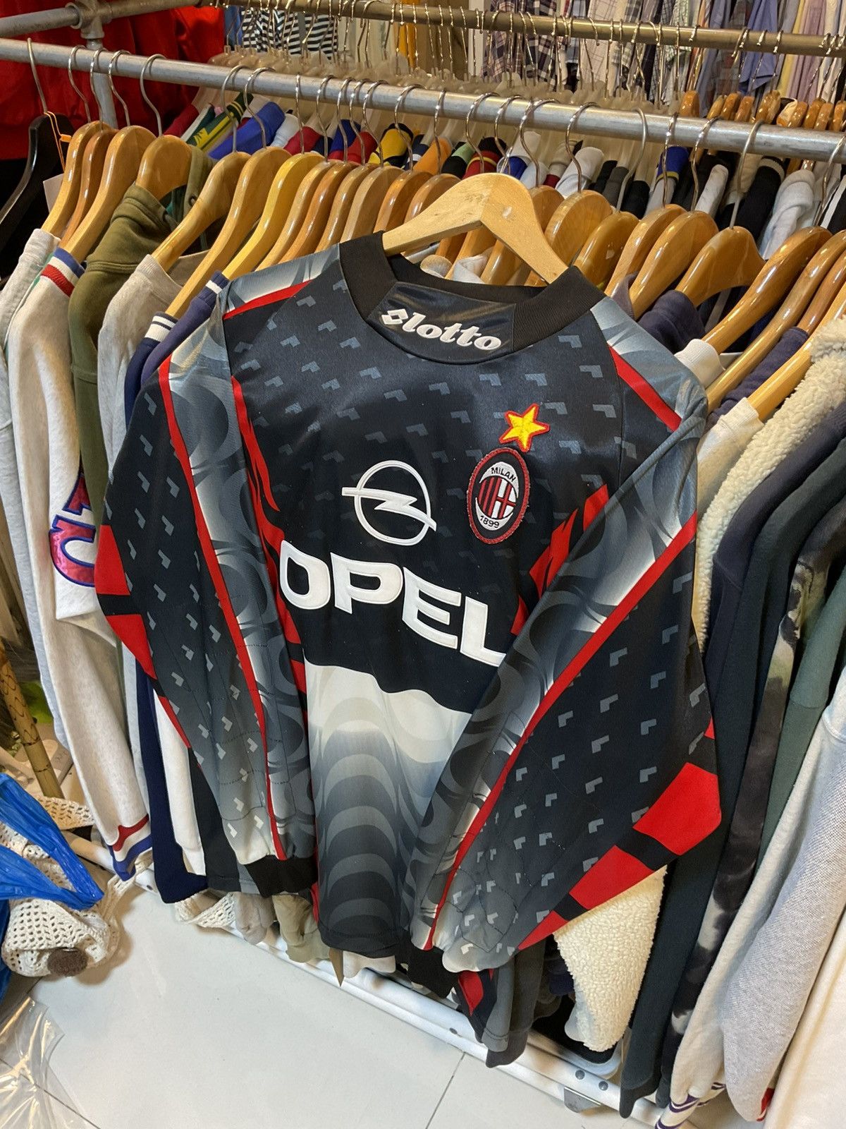 Vintage 1997-1998 AC Milan Goalkeeper Kit