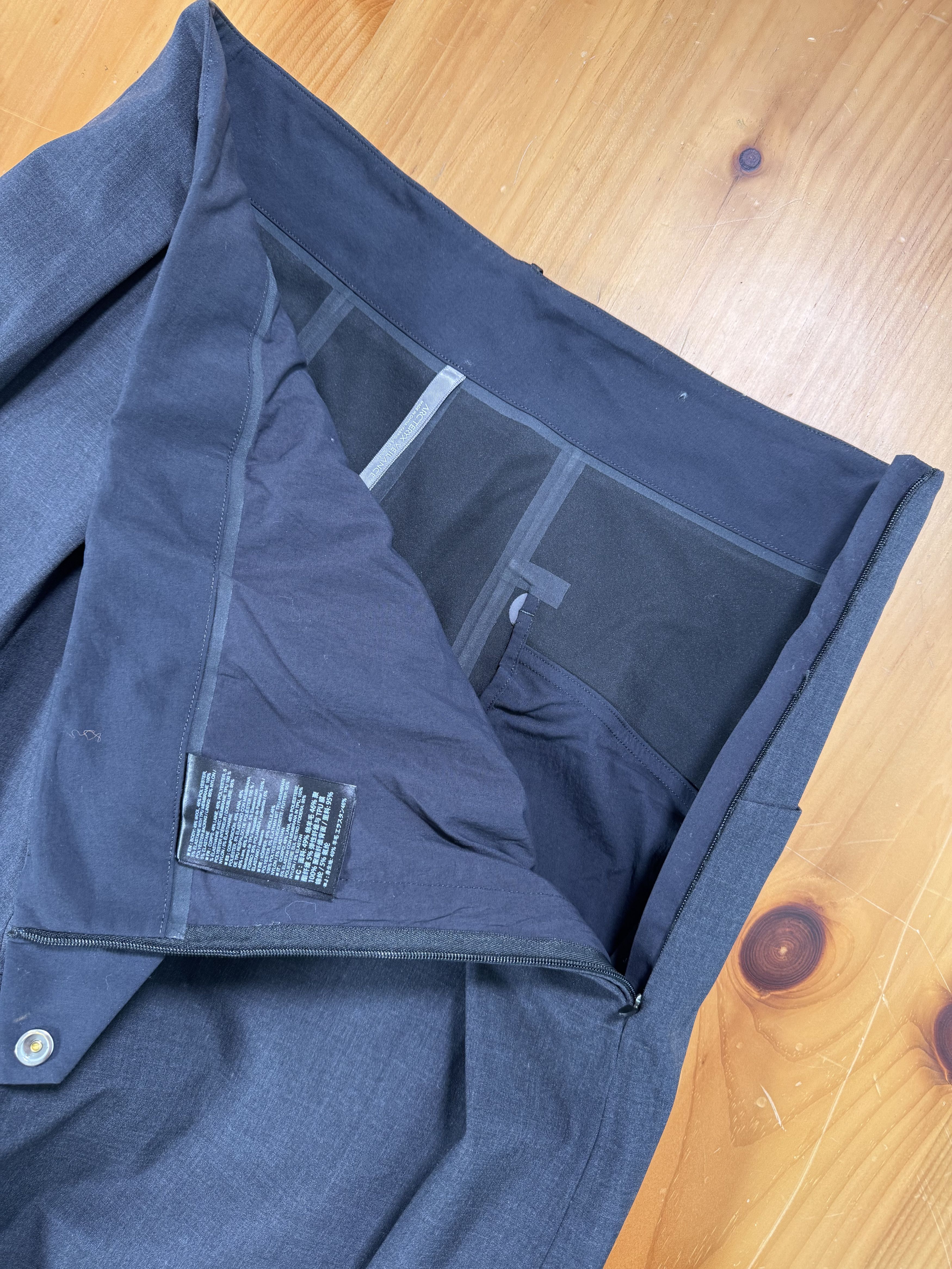 Arc'teryx Arcteryx Veilance Side Zipper Dress Pants Size US 32 / EU 48 - 7 Thumbnail