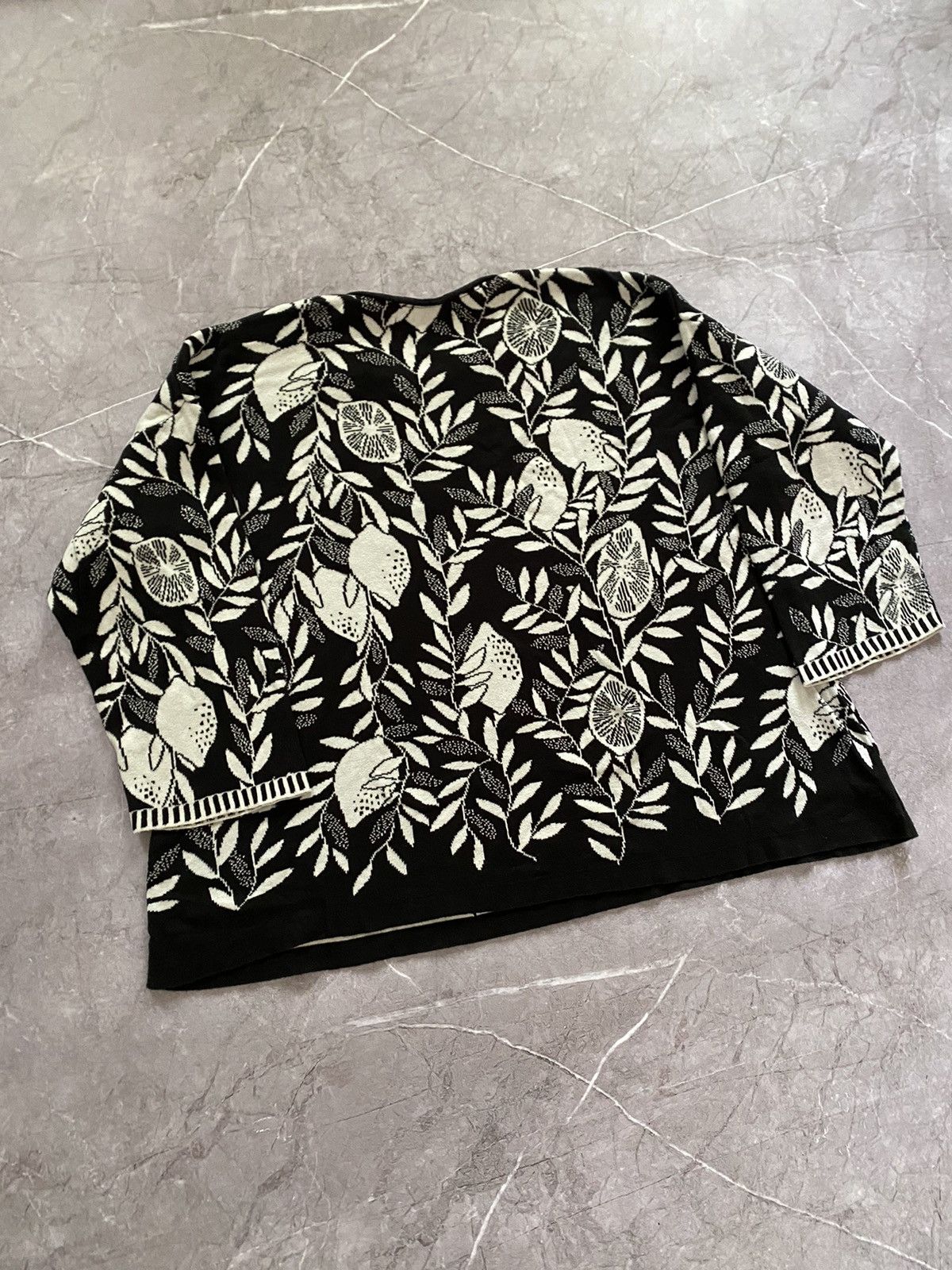 Designer × Gudrun Sjoden Rare Gudrun Sjoden Leinen Black Sweater Floral Print Size L Size L / US 10 / IT 46 - 13 Thumbnail