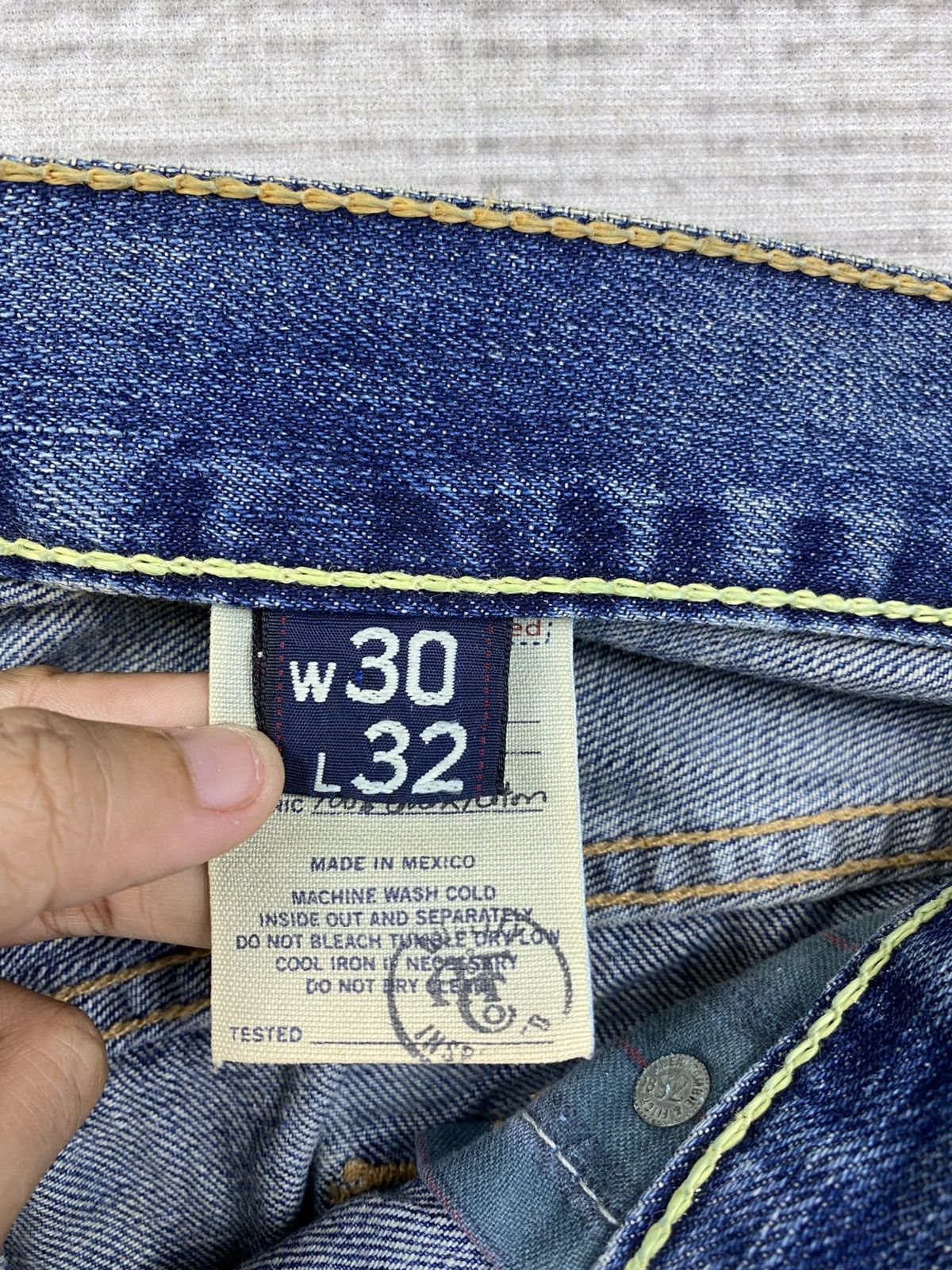 Abercrombie & Fitch Vintage Abercrombie & Fitch Paint Splatter Denim Pants Size US 34 / EU 50 - 13 Thumbnail