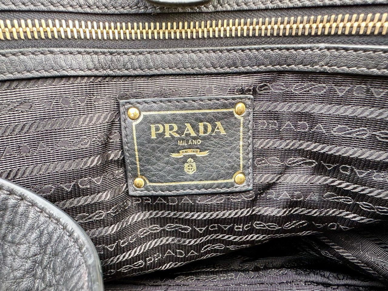 Prada Authentic Prada Vitello Daino Nero Shopping Tote Bag Size ONE SIZE - 4 Thumbnail
